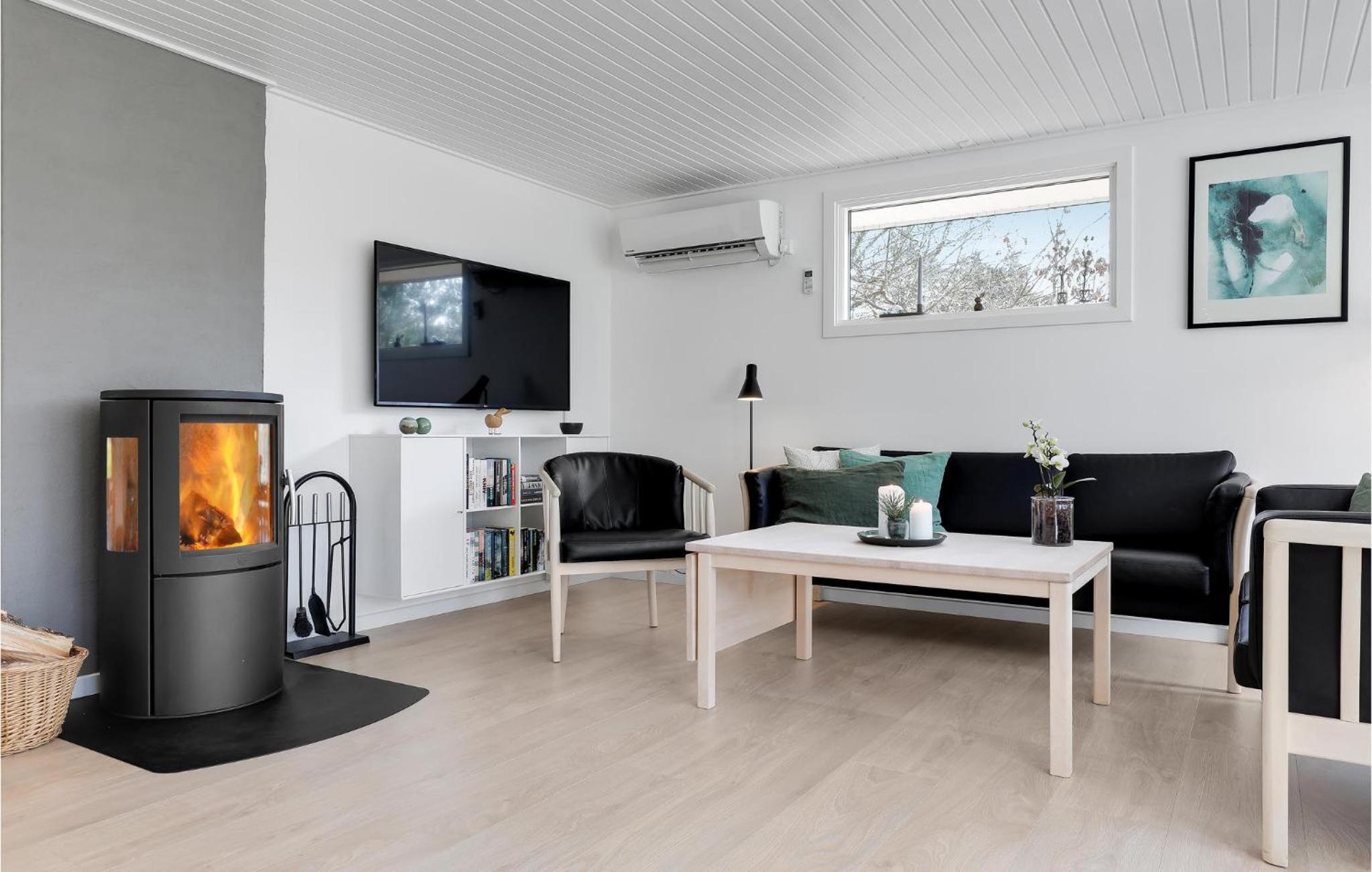 Three-Bedroom Vacation Home  photo 1