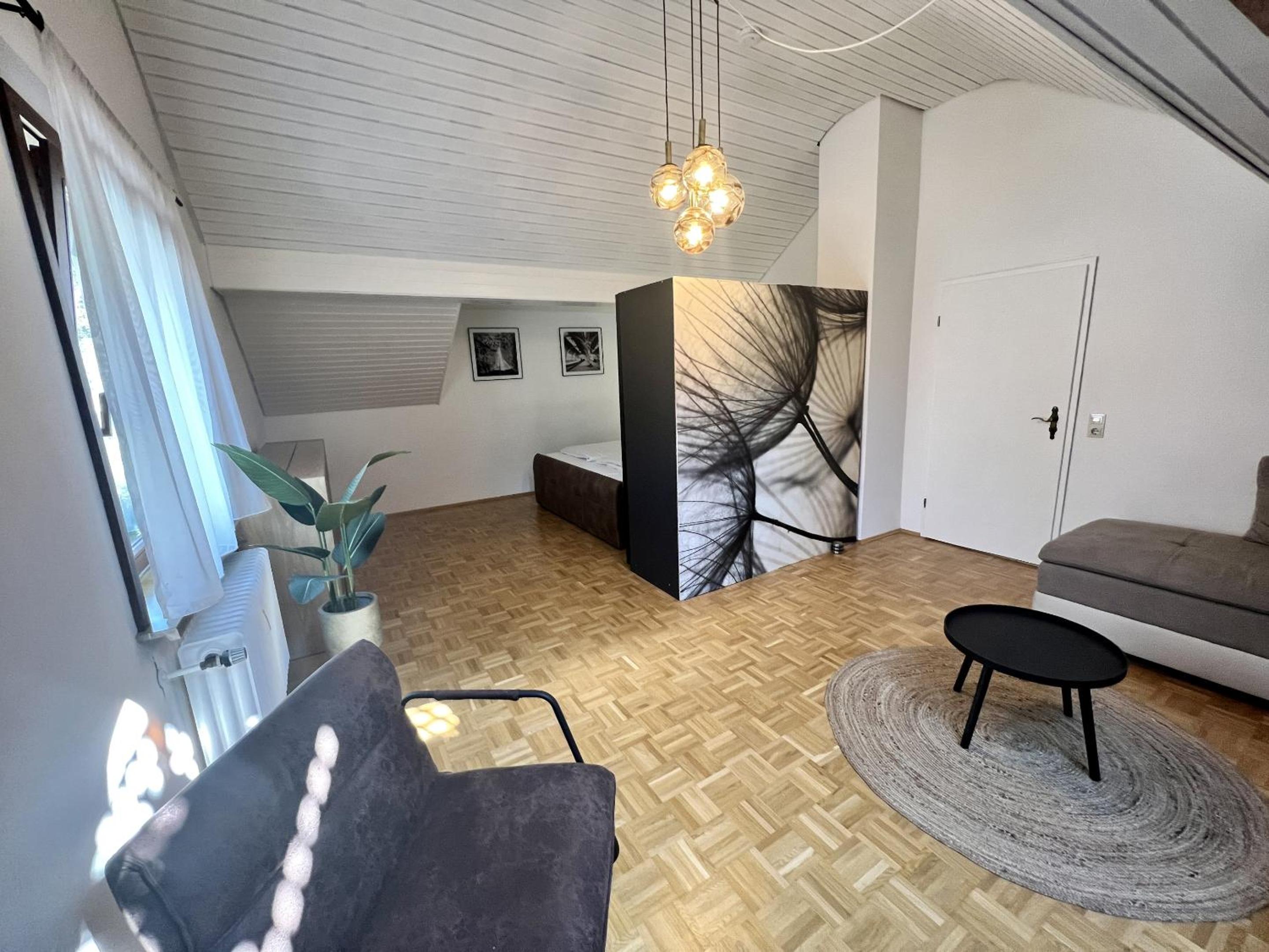 One-Bedroom Apartment - Photo 1
