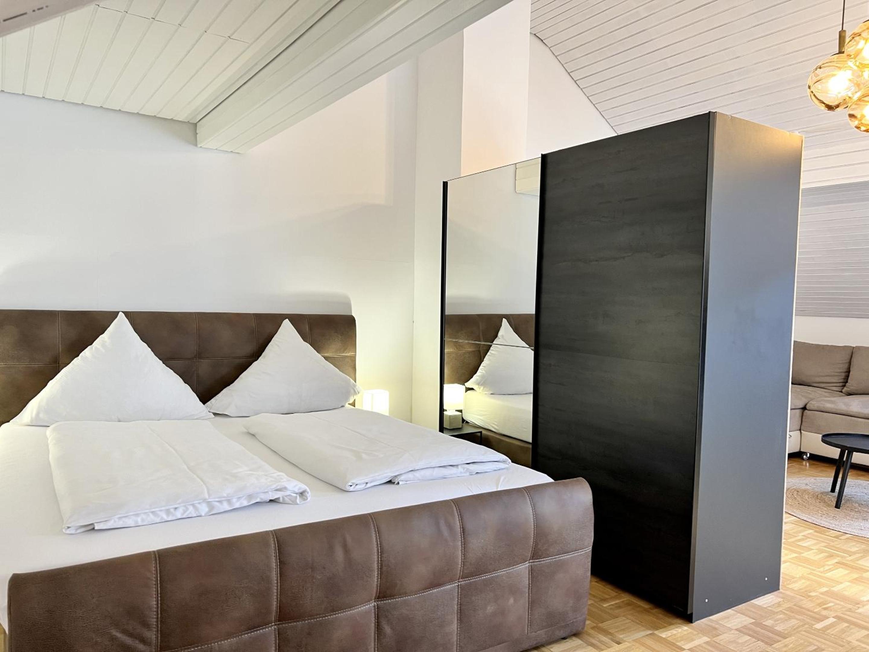 One-Bedroom Apartment - Photo 8