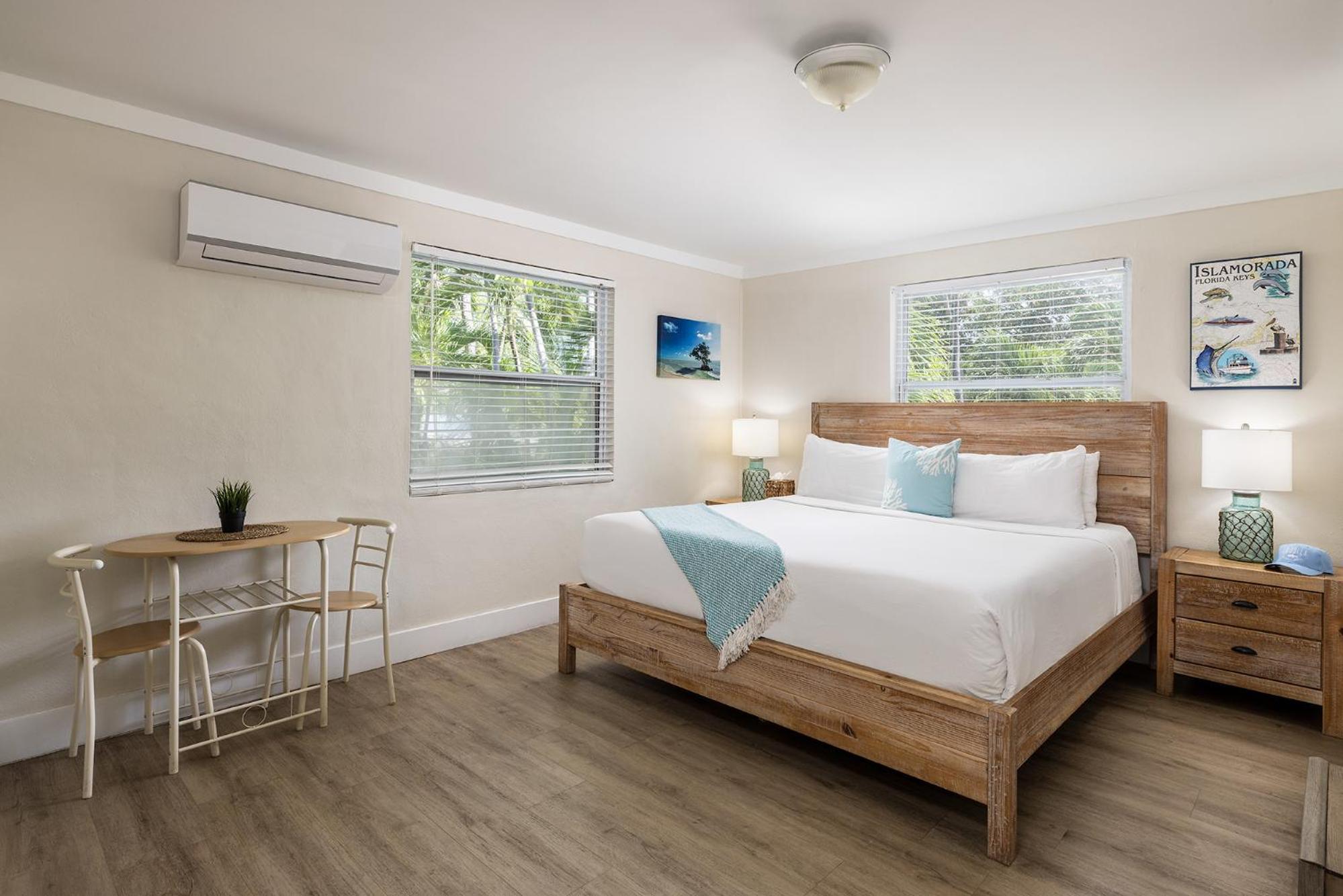 Standard King Room photo 1