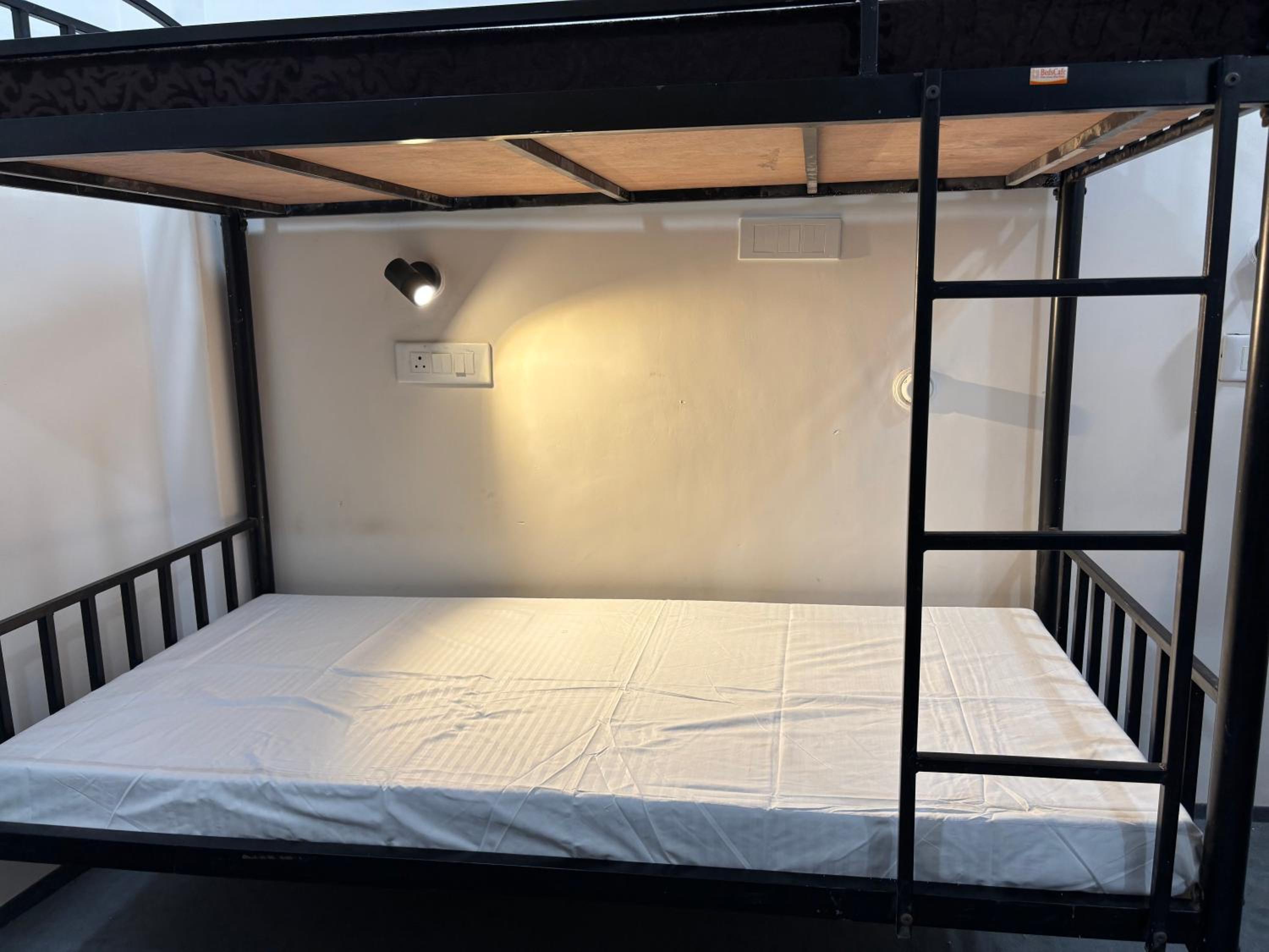 Single Bed In 4-Bed Dormitory Room photo 1