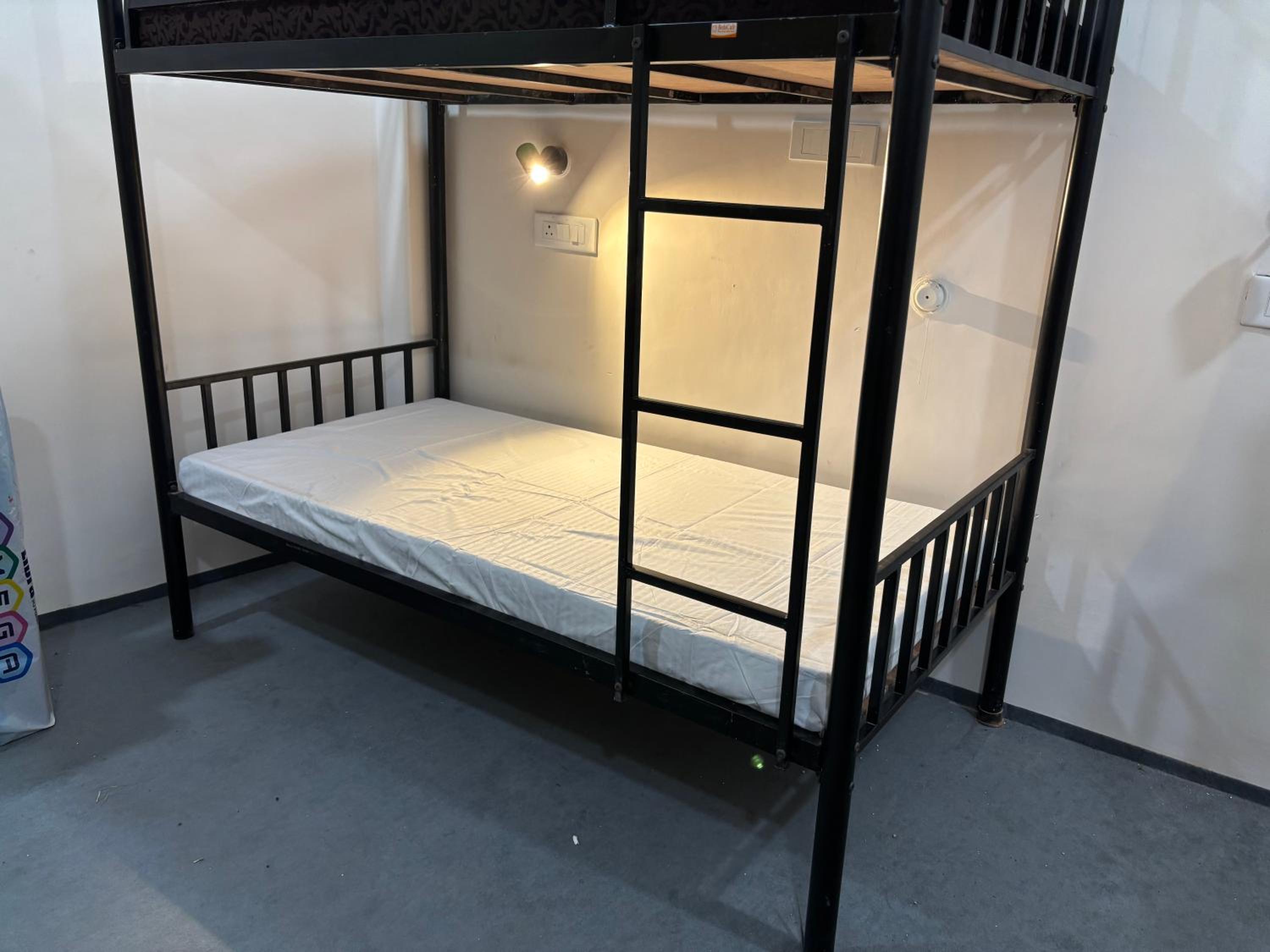 Single Bed In 4-Bed Dormitory Room photo 3