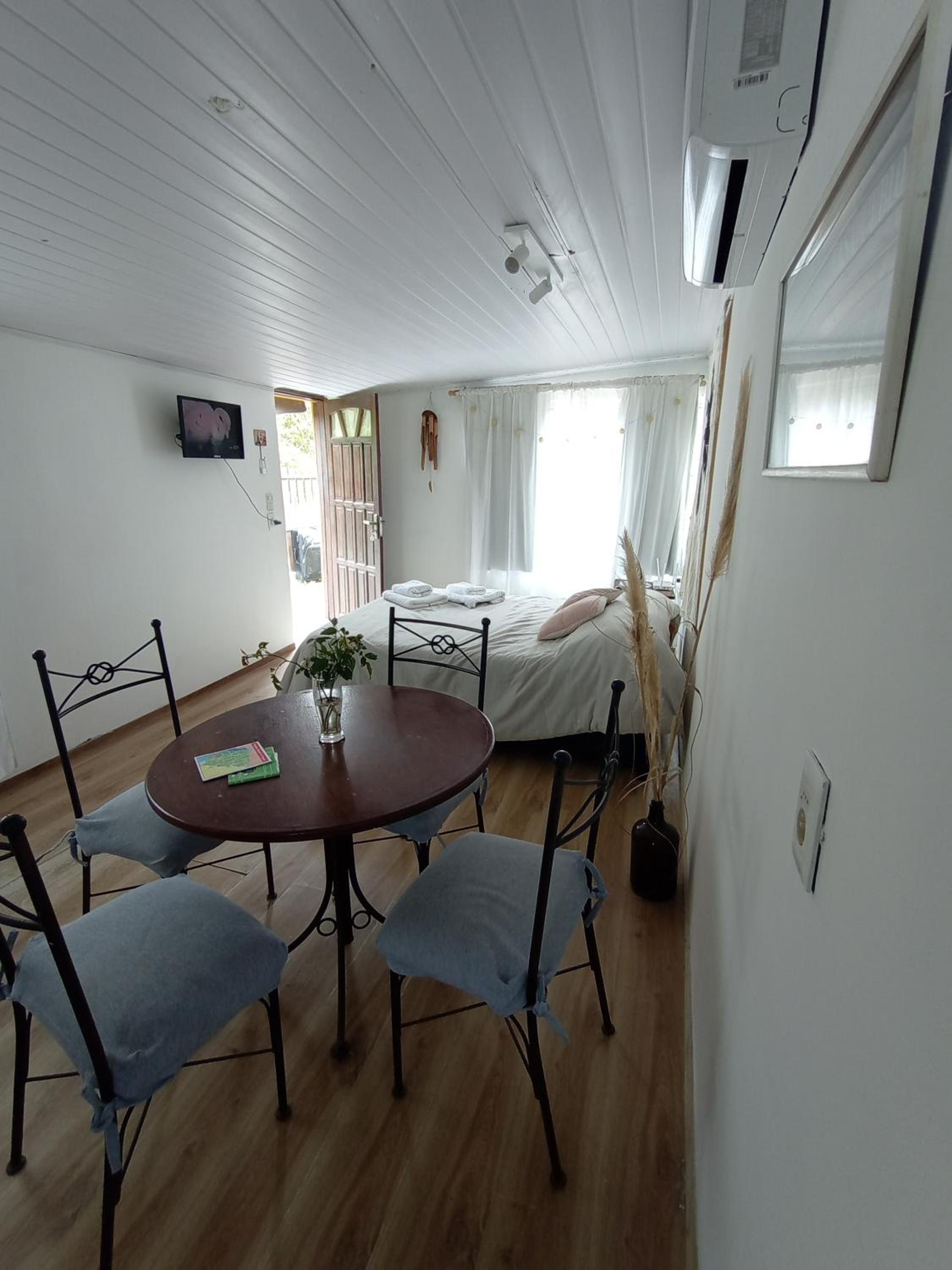 One-Bedroom House photo 2