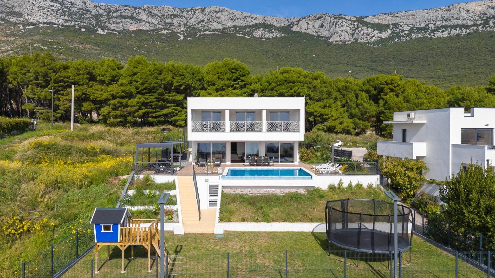 Villa with Sea View photo 2