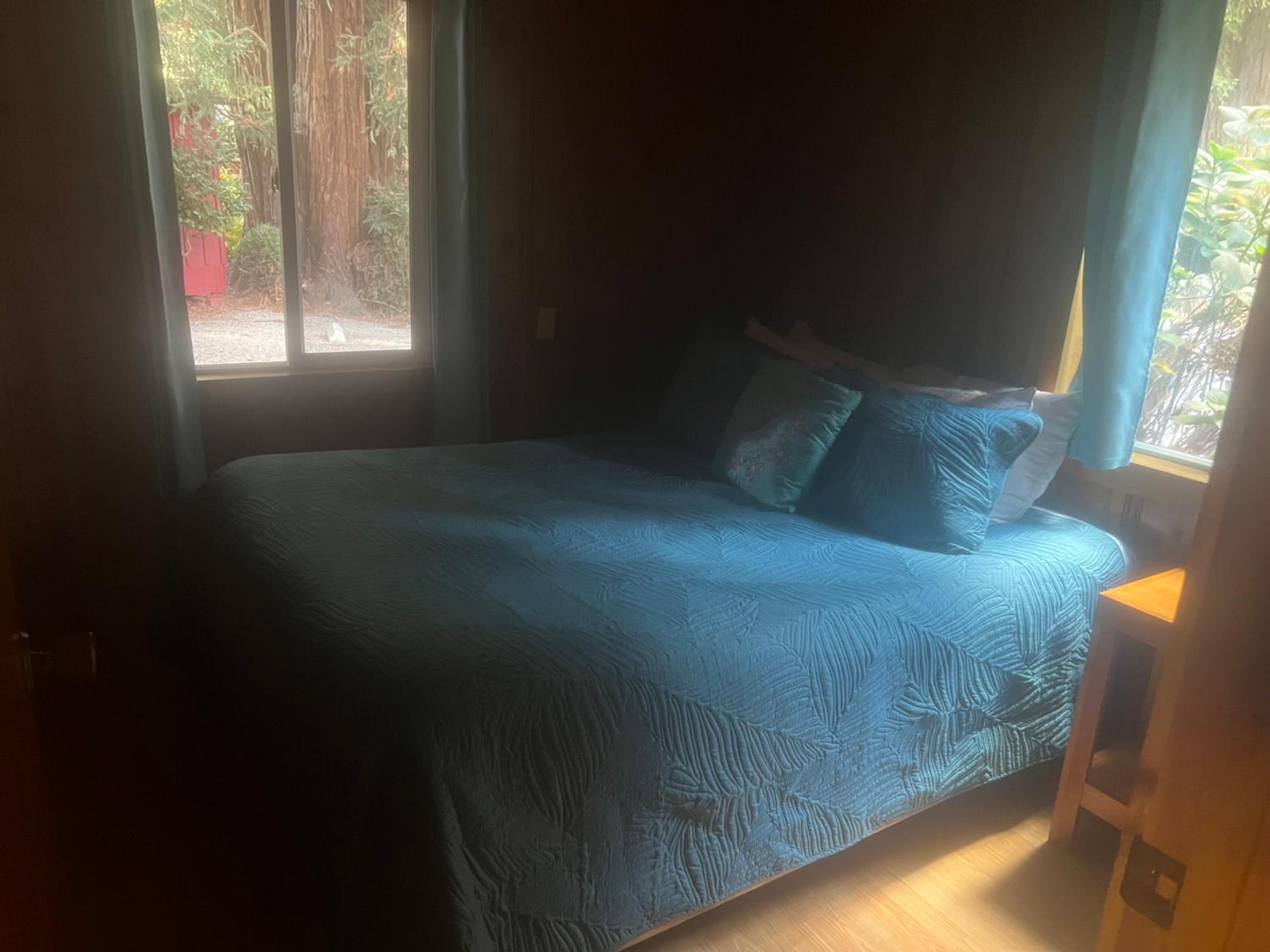 One-Bedroom Deluxe Cabin (Cabin 4)