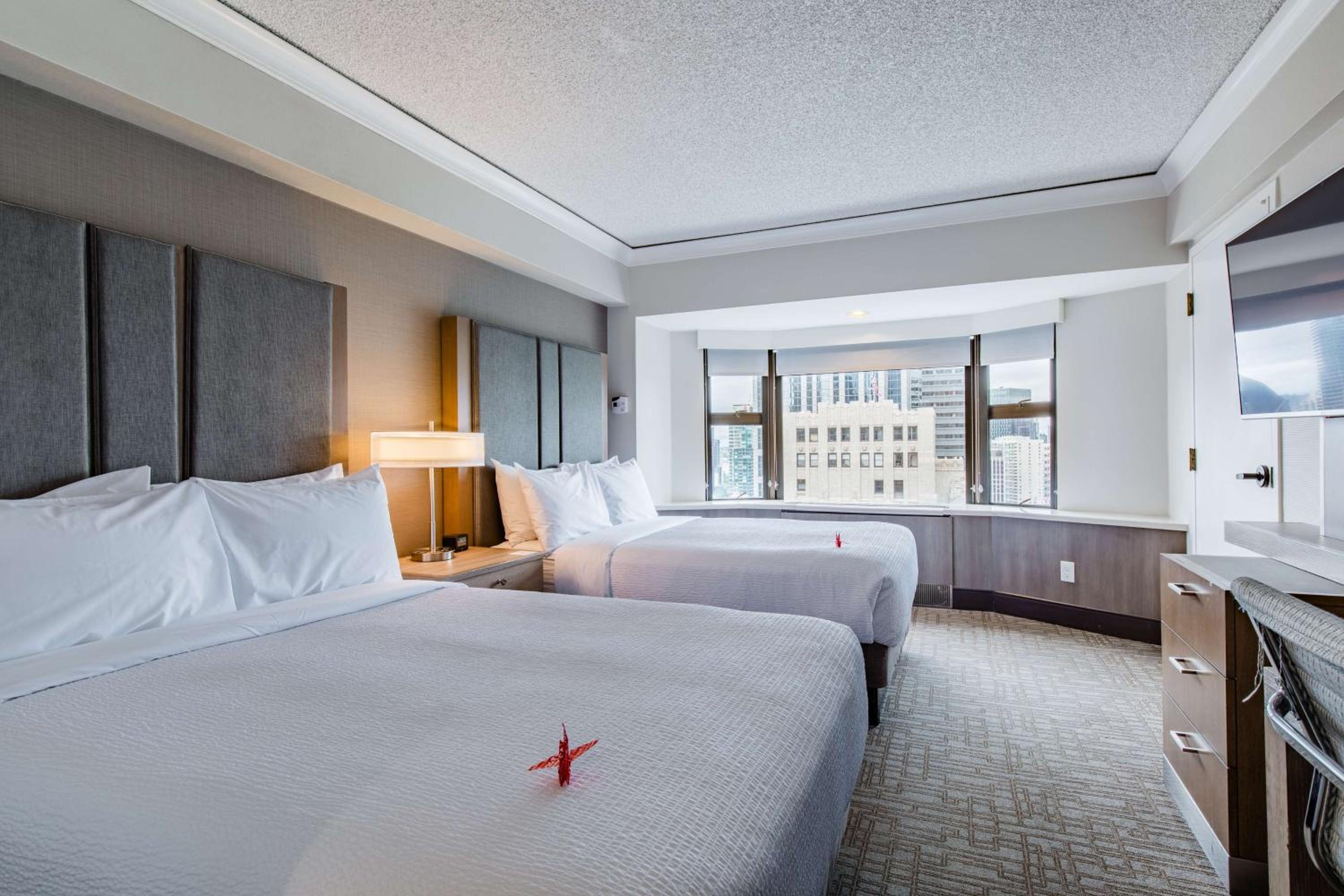 Executive Double Room with Two Double Beds and City View photo 2