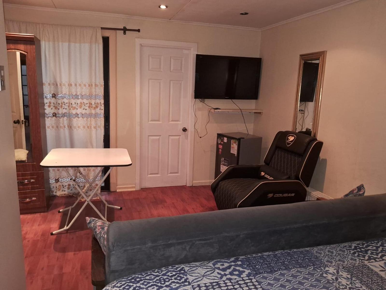 Deluxe Room (2 Adults + 1 Child) photo 1