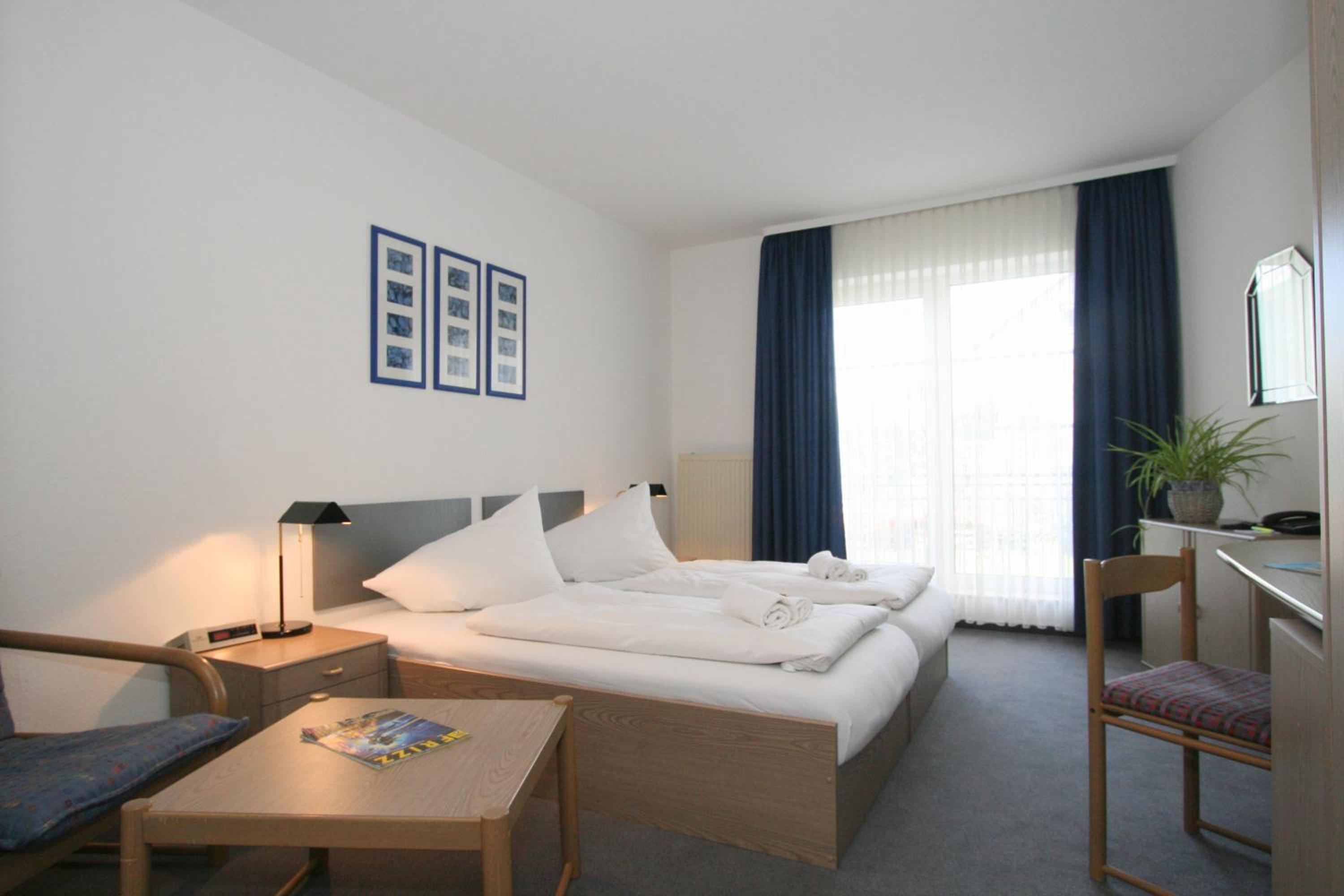 Basic Double Room photo 3