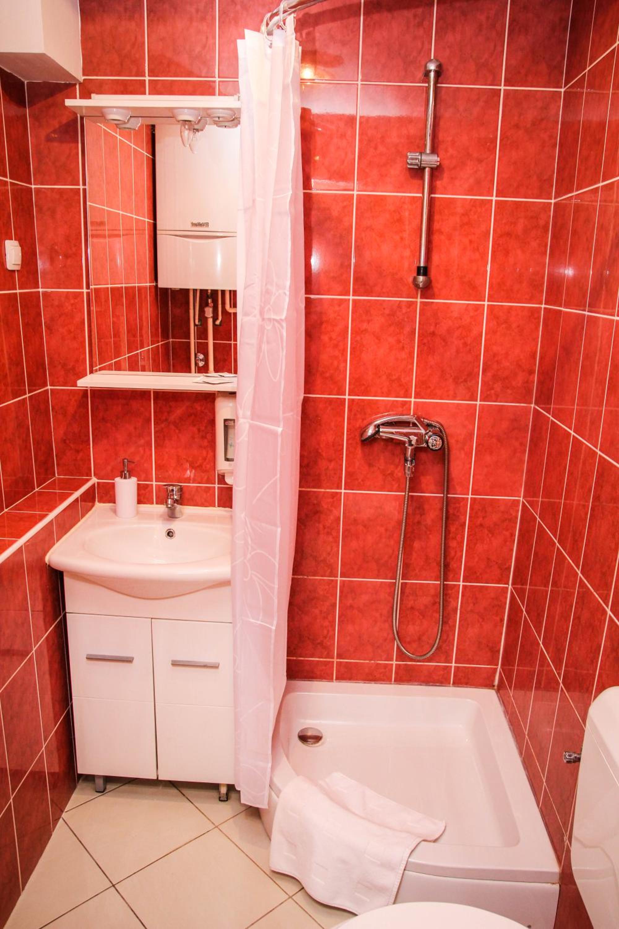 Standard Double Room - Photo 9