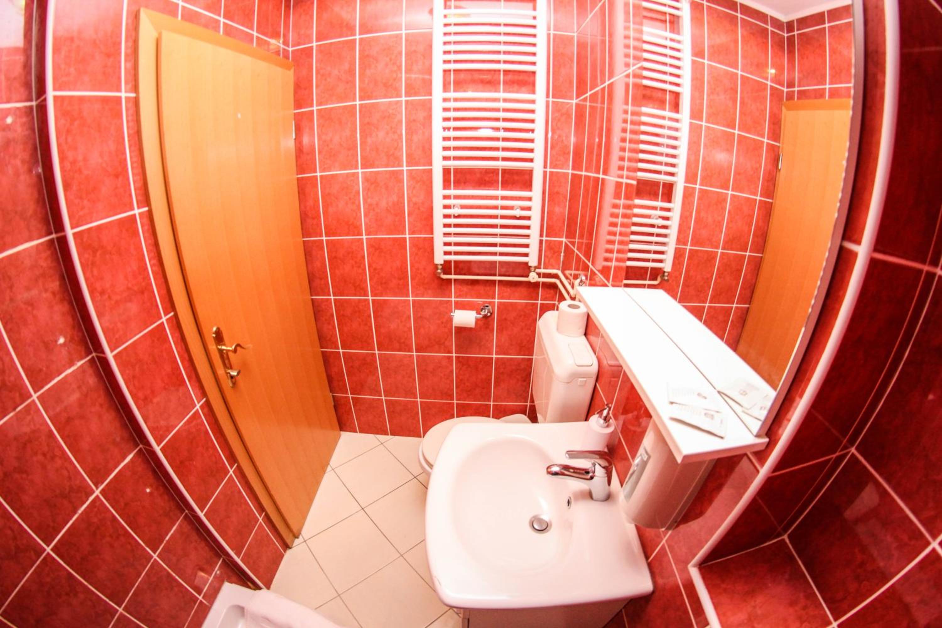Quadruple Room with Private External Bathroom - Photo 10