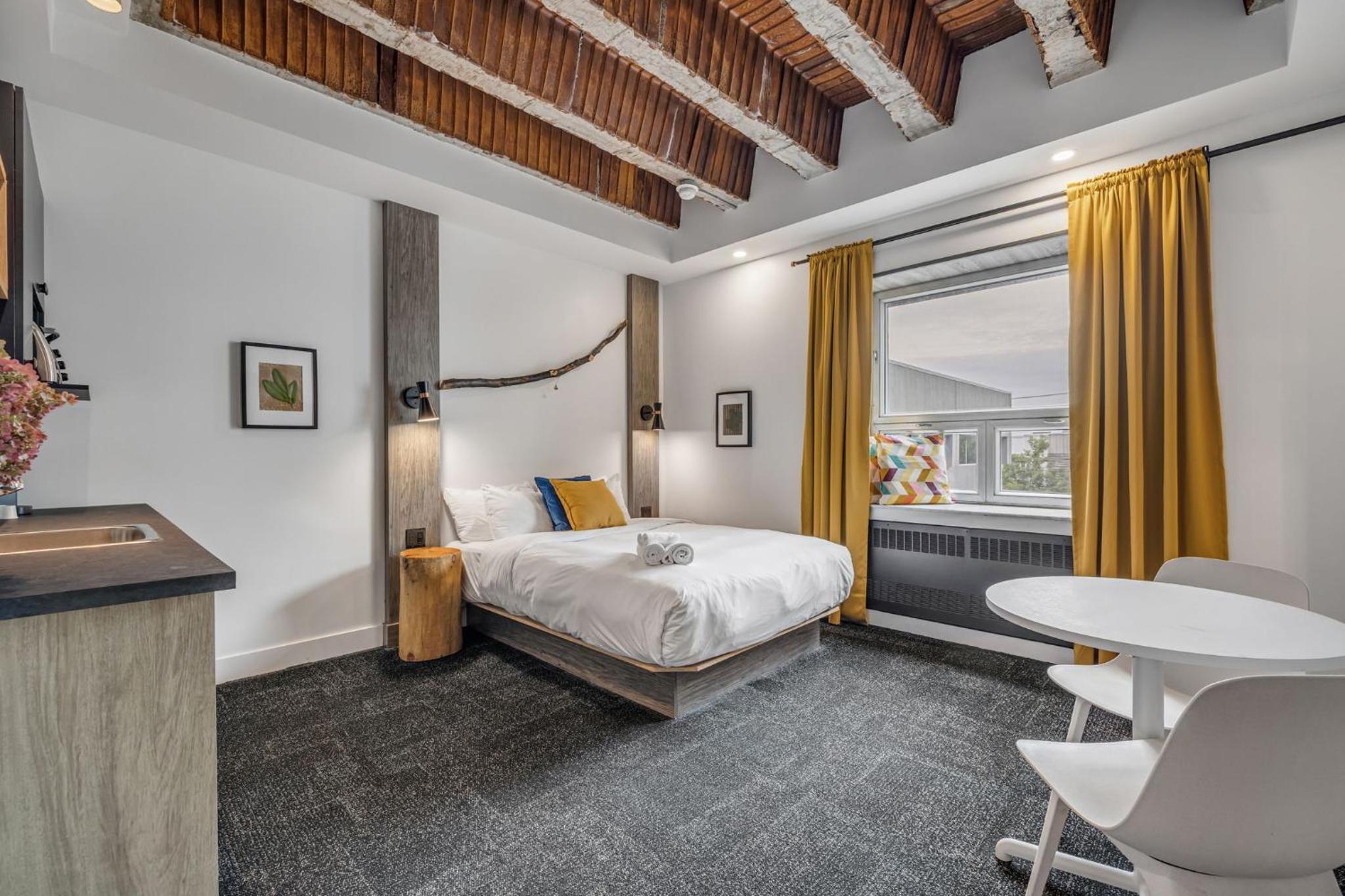Queen Suite