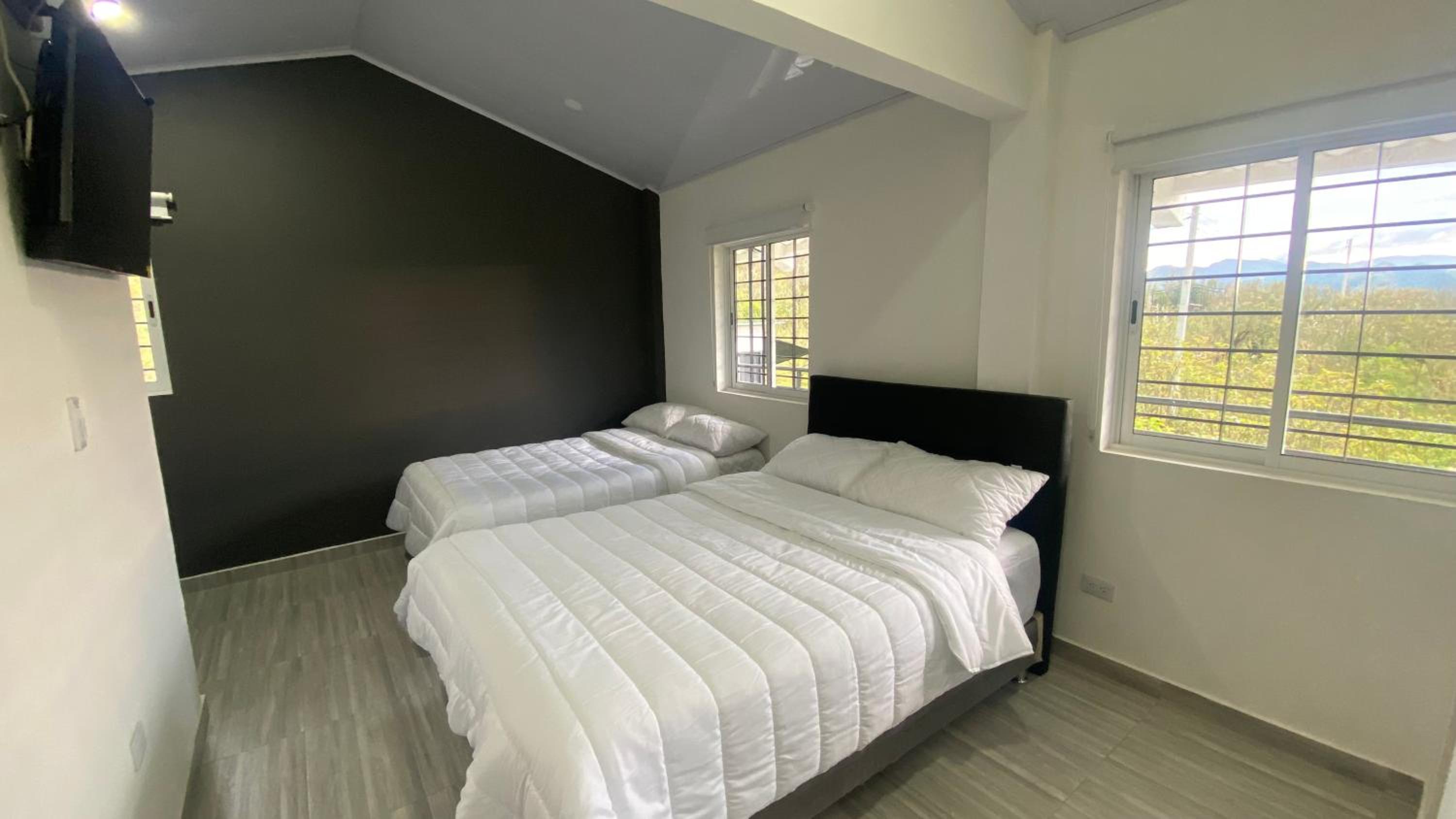 One-Bedroom House photo 1