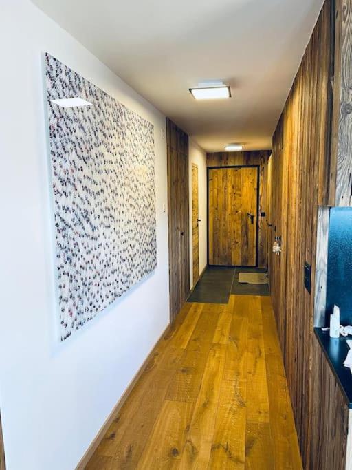 Two-Bedroom Apartment with Mountain View photo 3