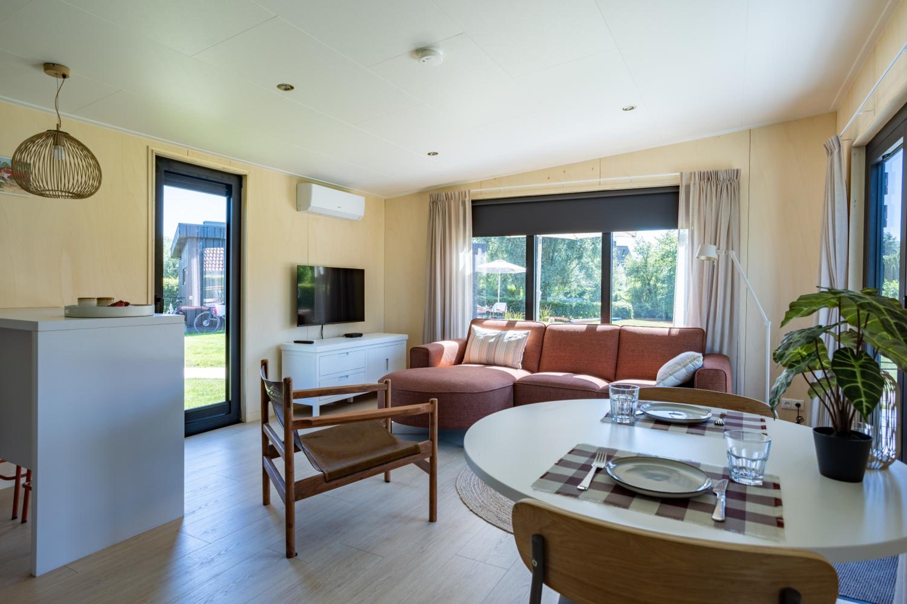 One-Bedroom House photo 1
