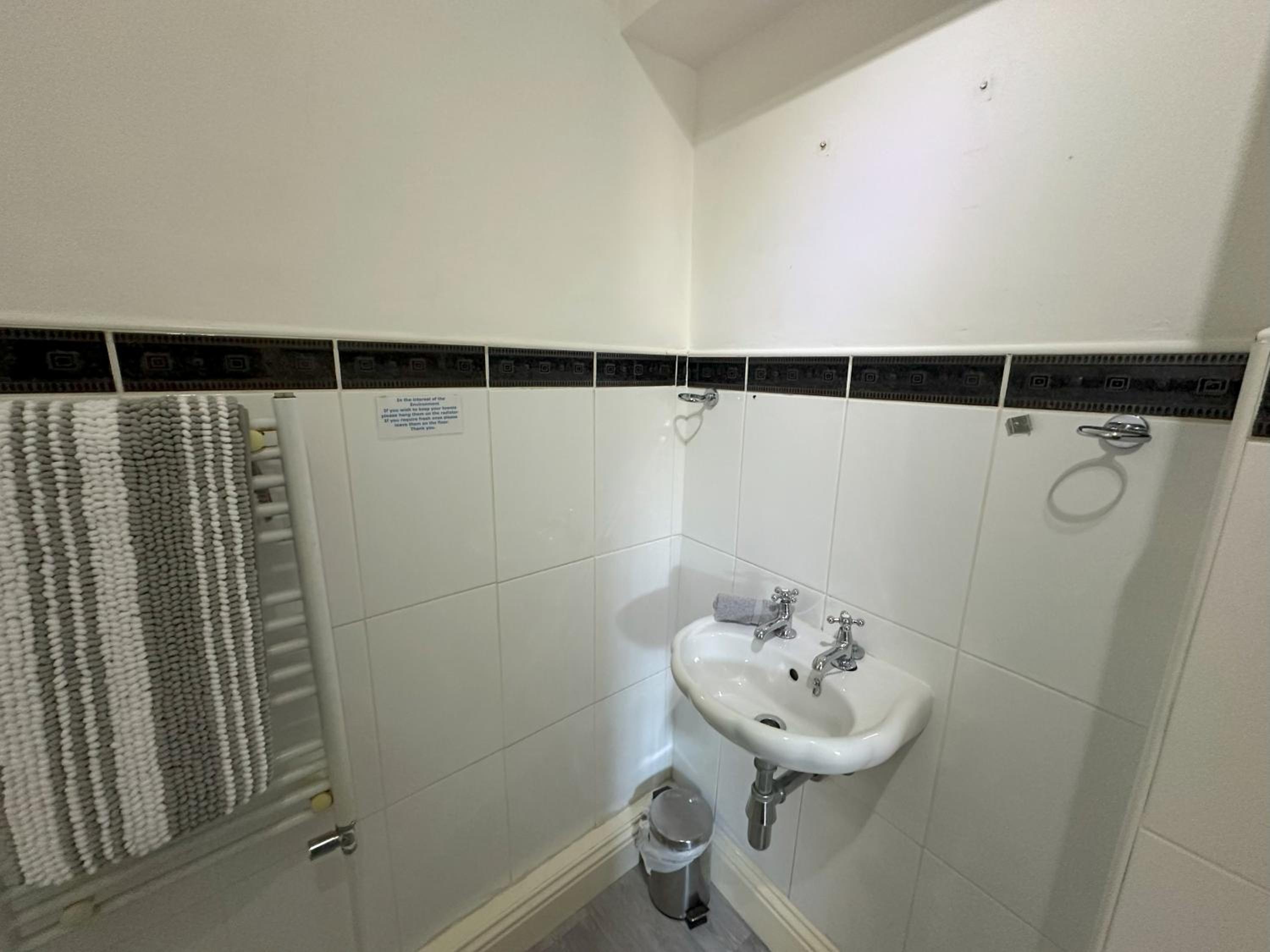 Double Room With Private Bathroom photo 2