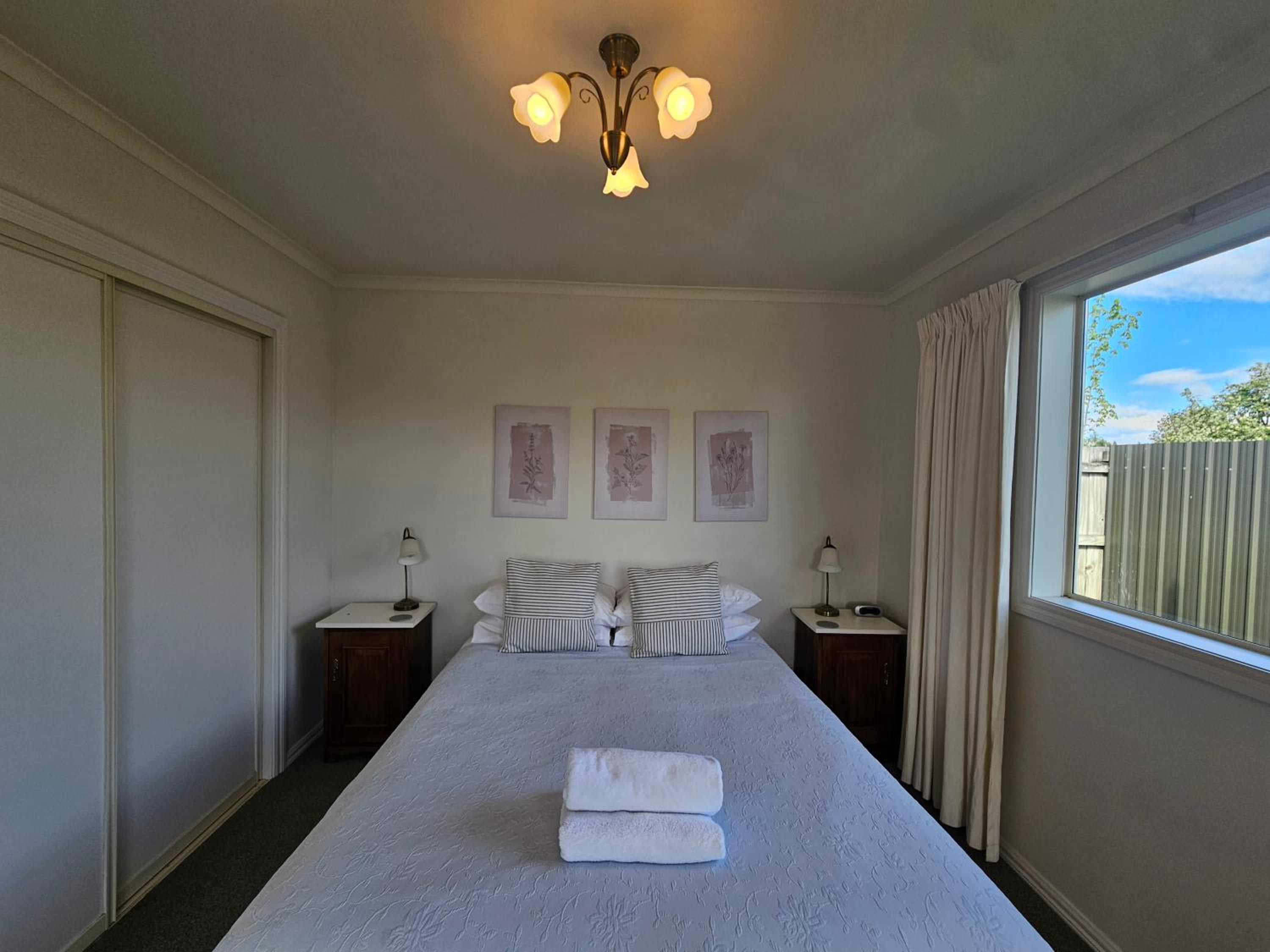 Three-Bedroom House - Photo 6