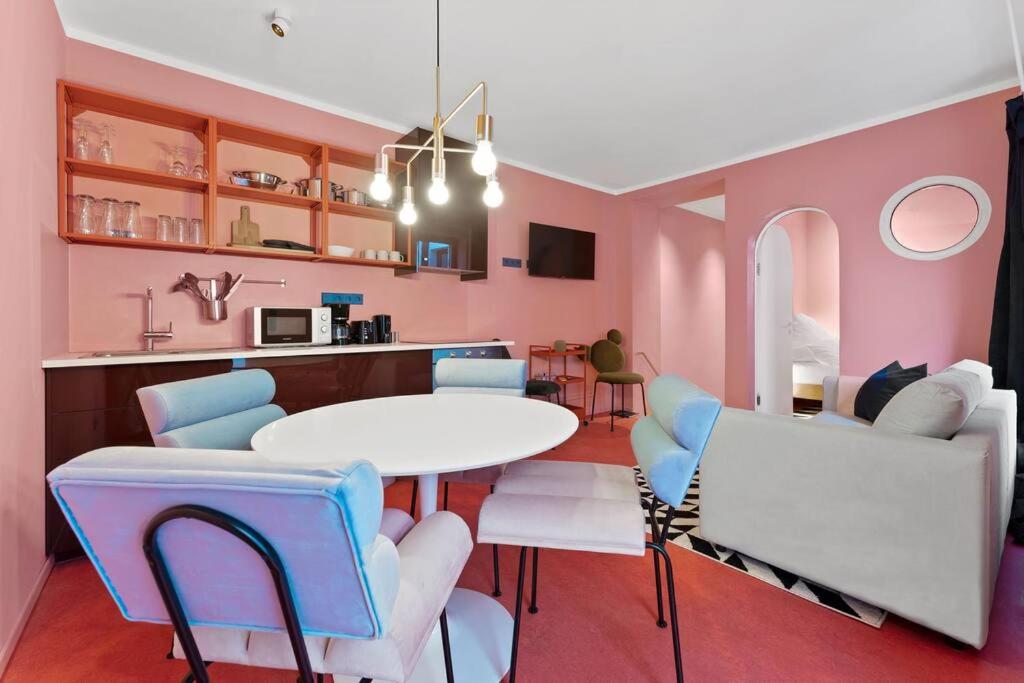 Apartment photo 2