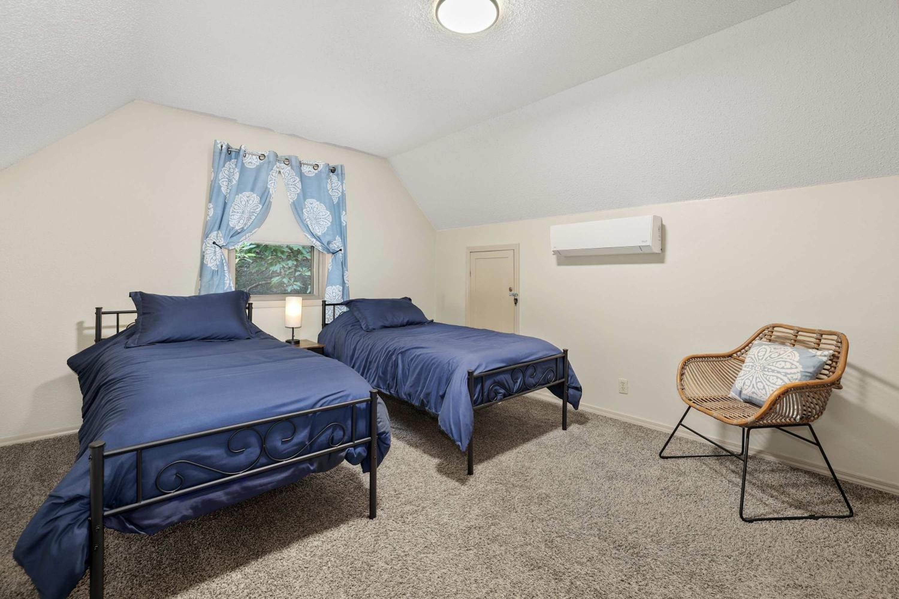 Apartment photo 2