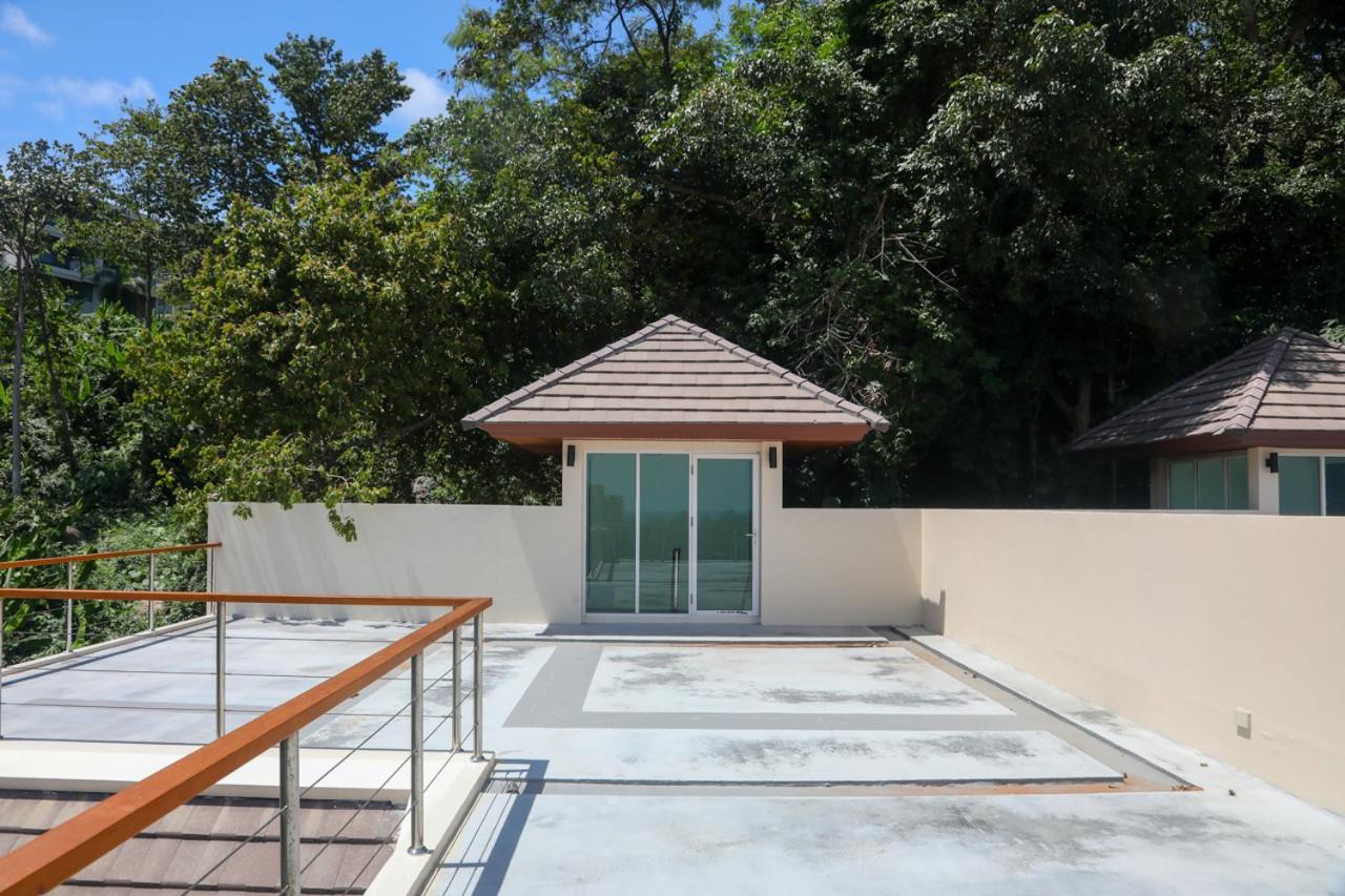 Villa with Sea View photo 2