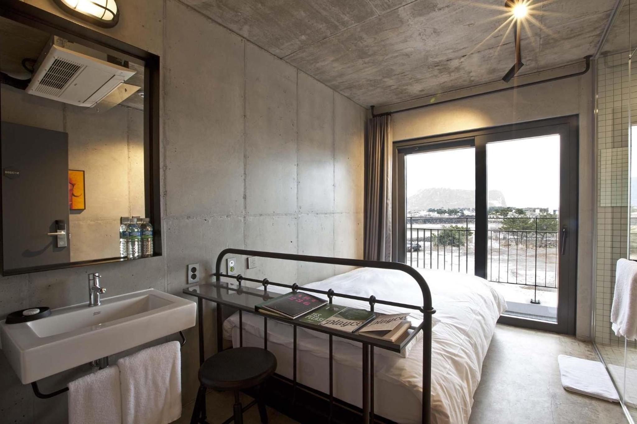 Double Room with Seongsan Ilchulbong View