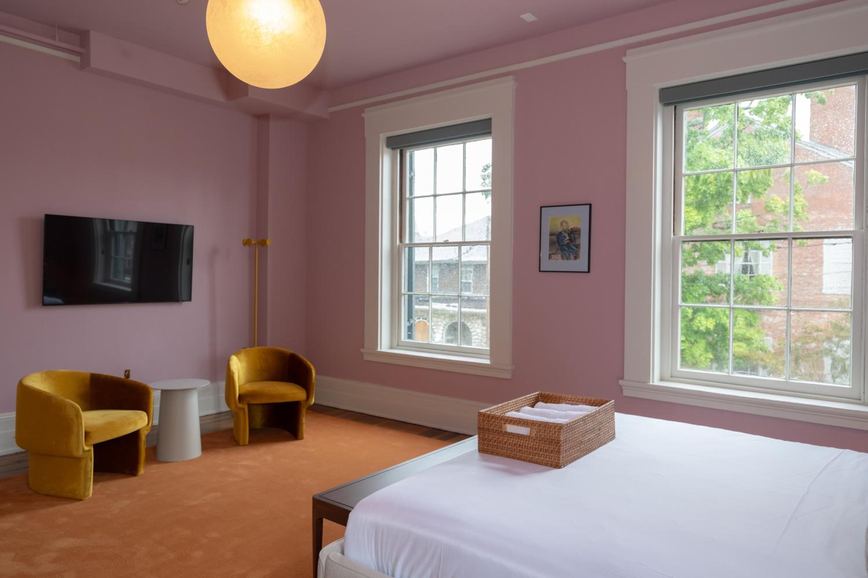 Deluxe King Room