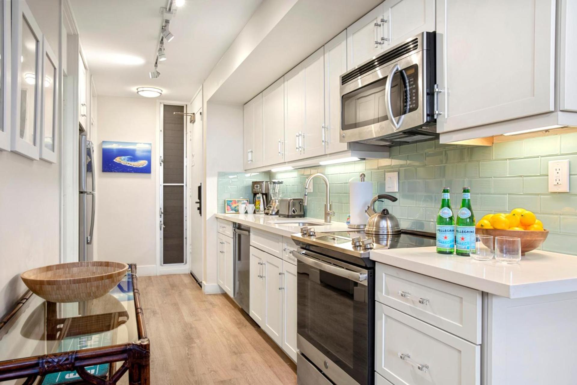 KBM Resorts   4 FREE CARS   Maui Kaanapali Villas   Beachfront Resort, 4 Upgraded Studios MKV-C152/C255/B242/B247 photo 3