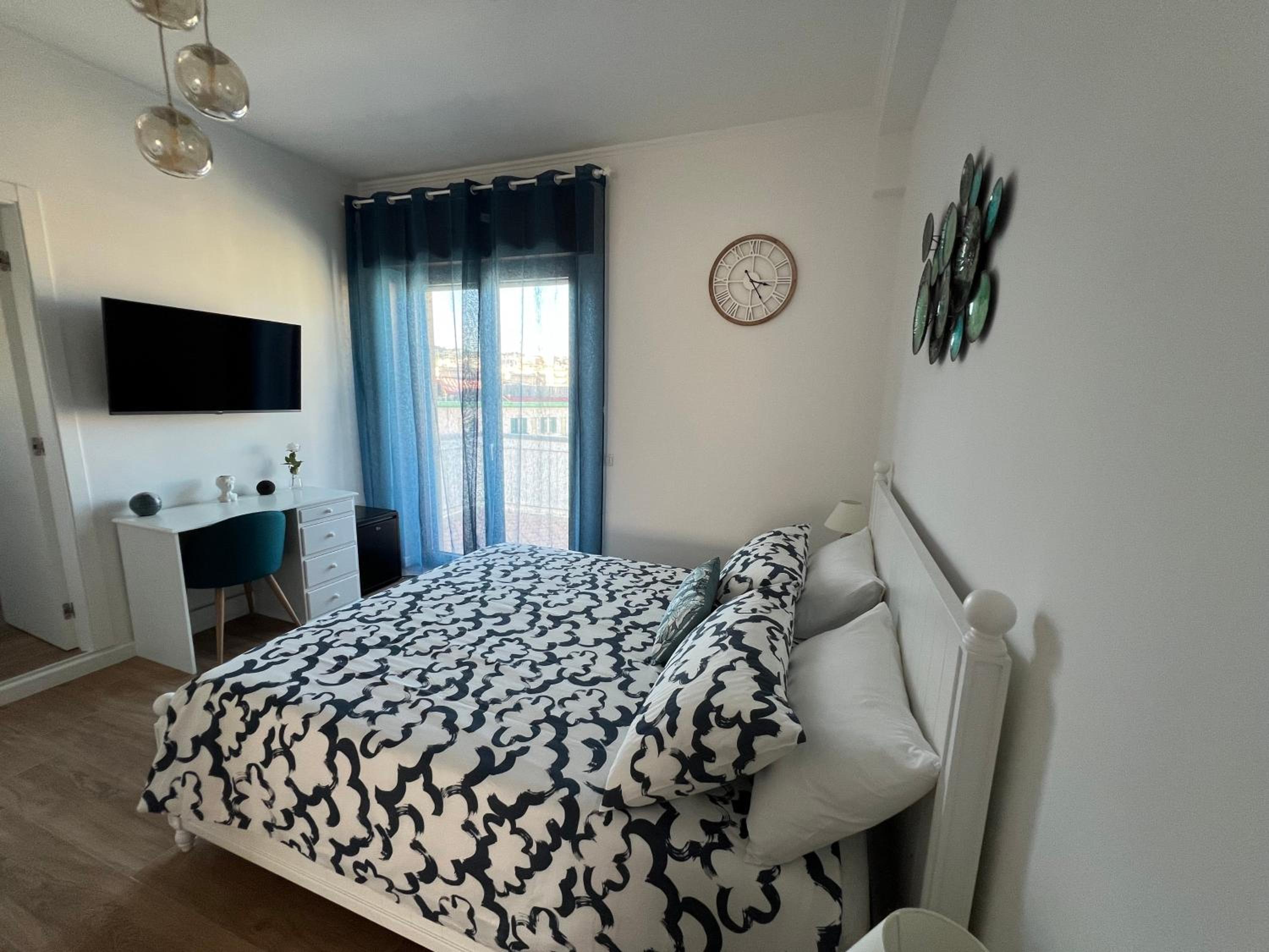 Double Room with Balcony (2 Adults + 1 Child)