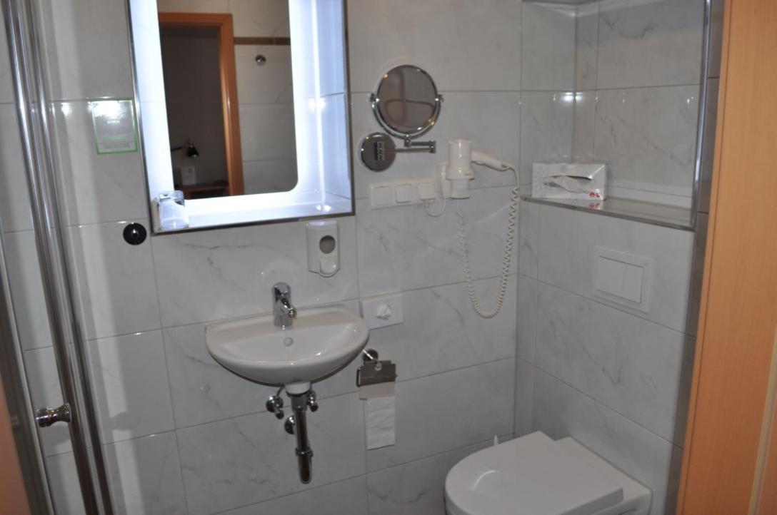 Single Room photo 2