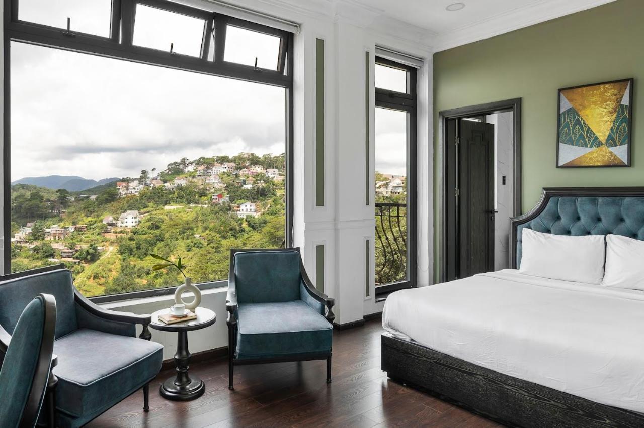 Deluxe Double Room with Balcony - Photo 1