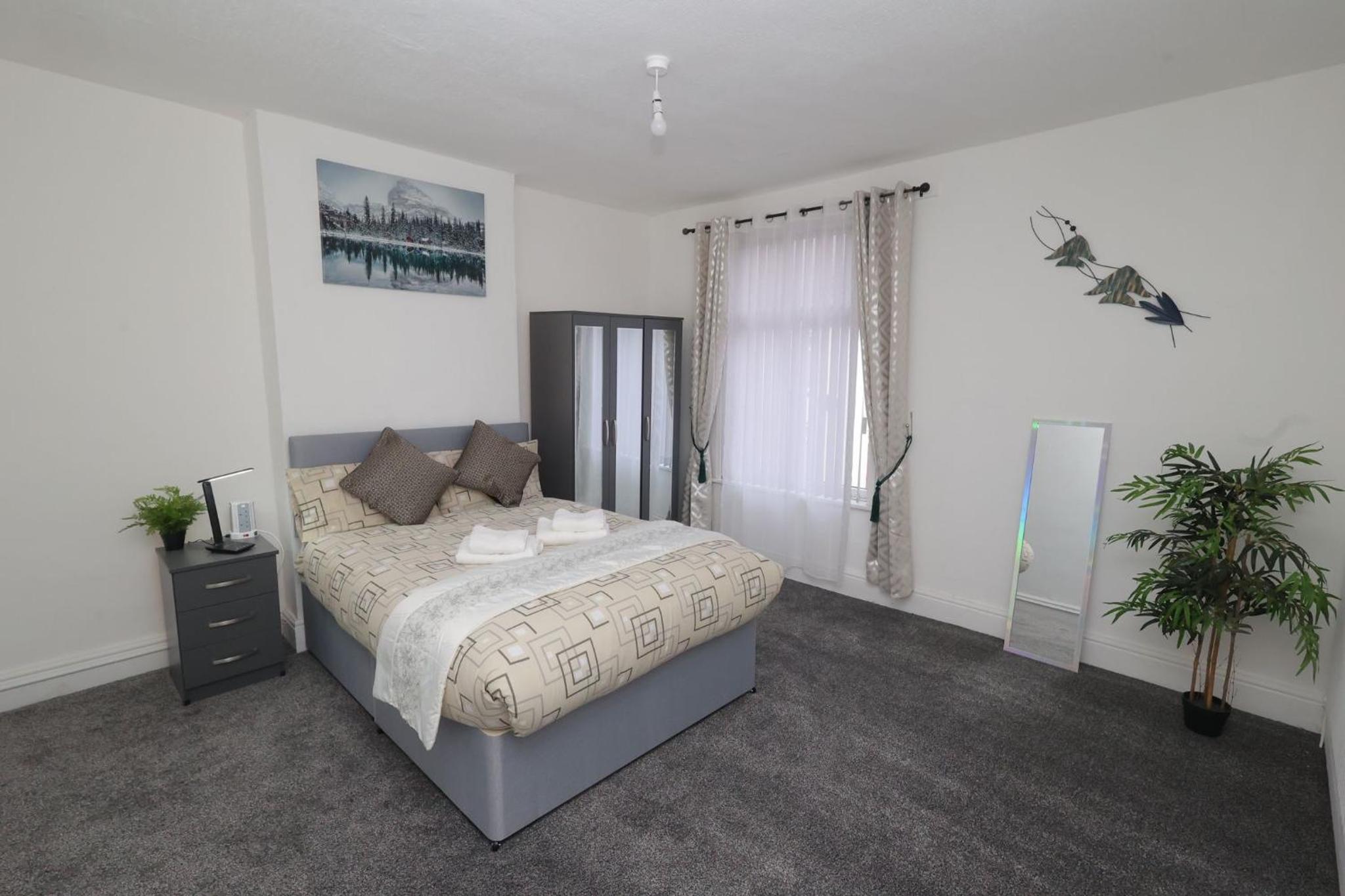 Double Room With Shared Bathroom photo 1