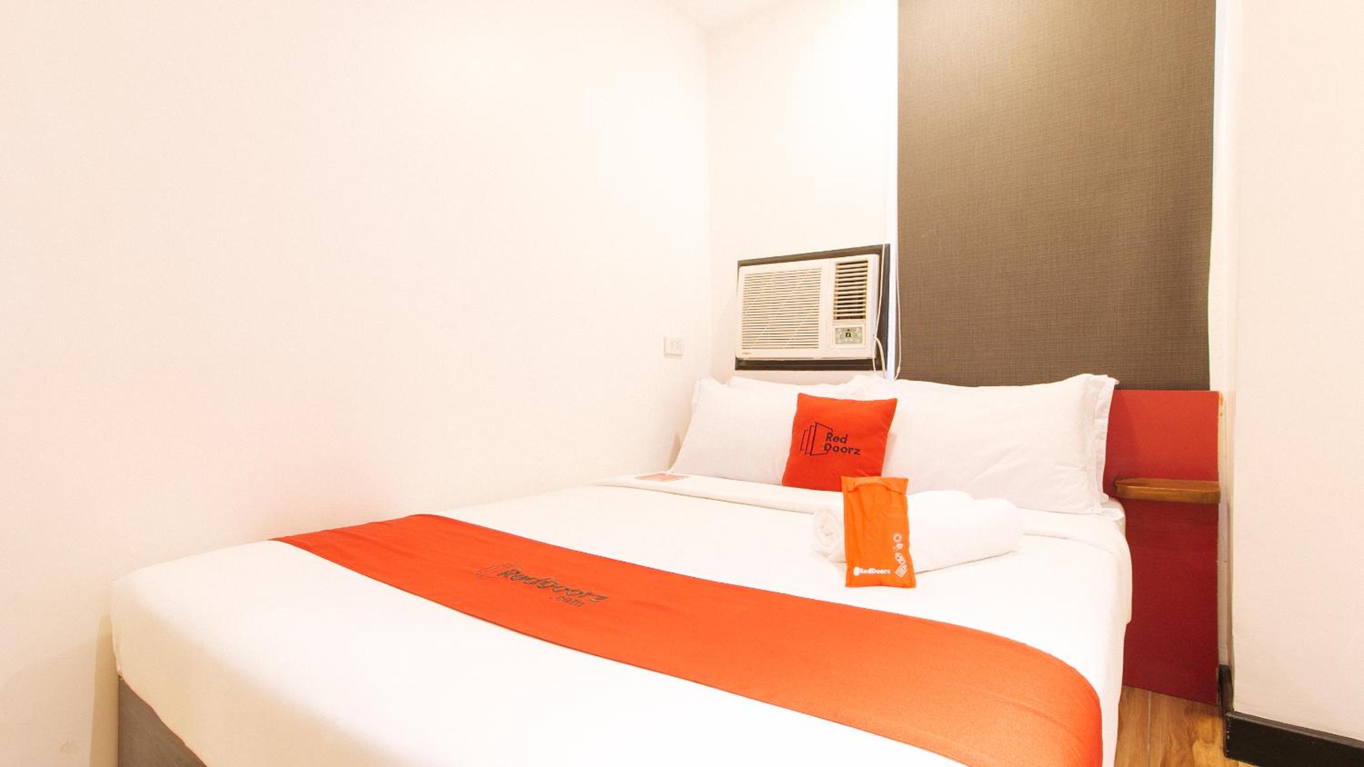 Queen Room - Photo 8
