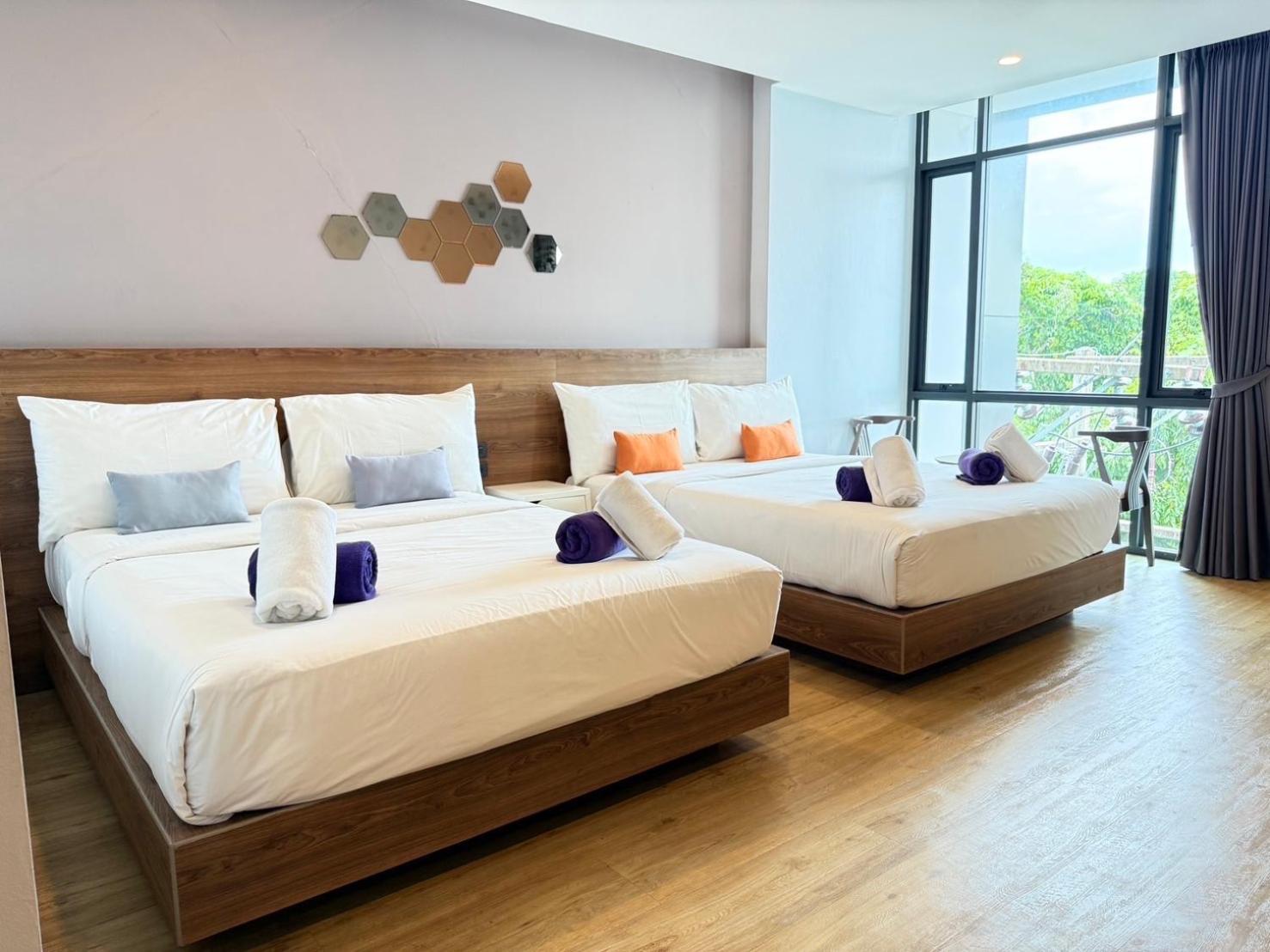 Suite with City View photo 2
