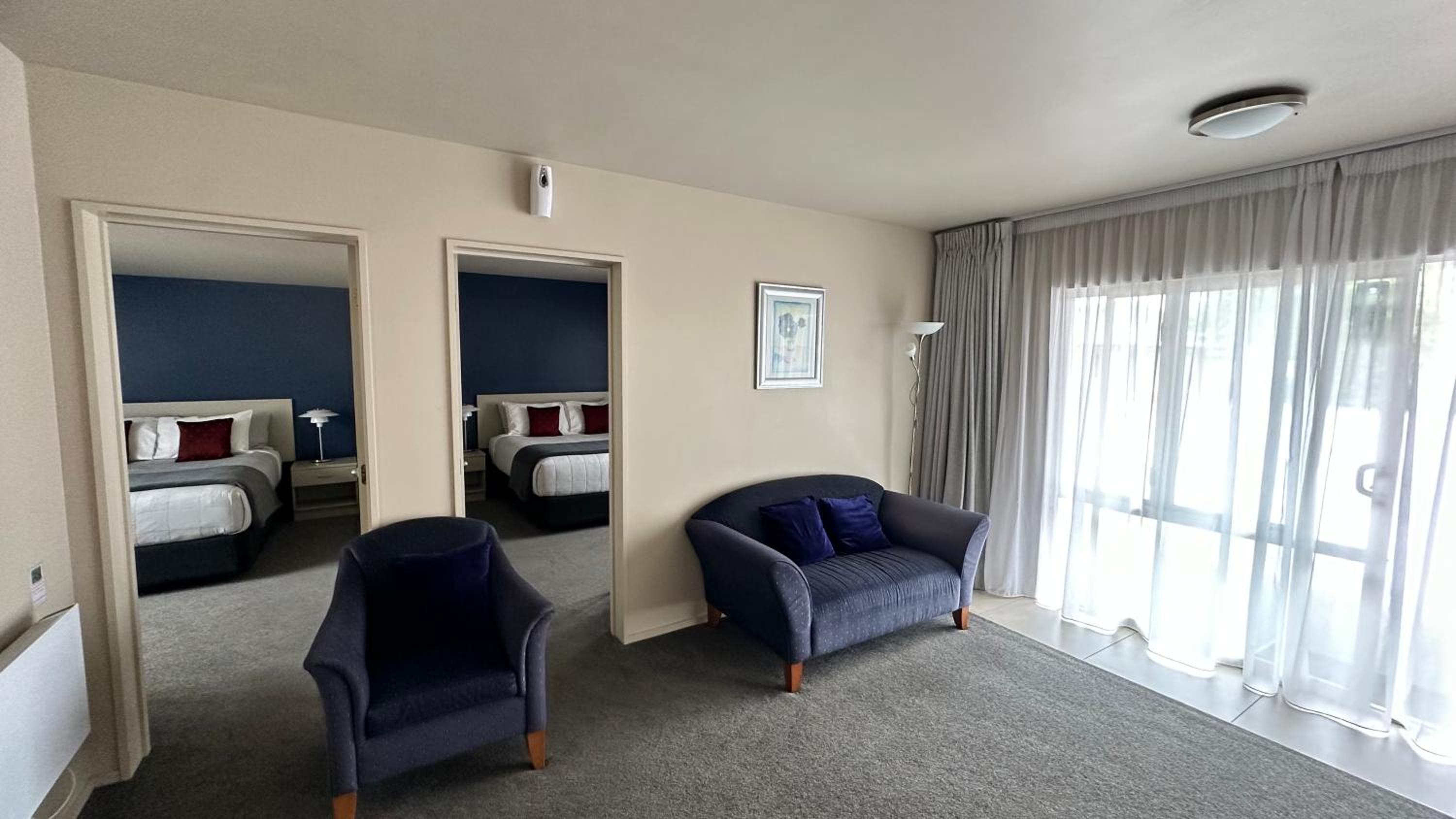 Three Bedroom Suite - Non-Smoking photo 3
