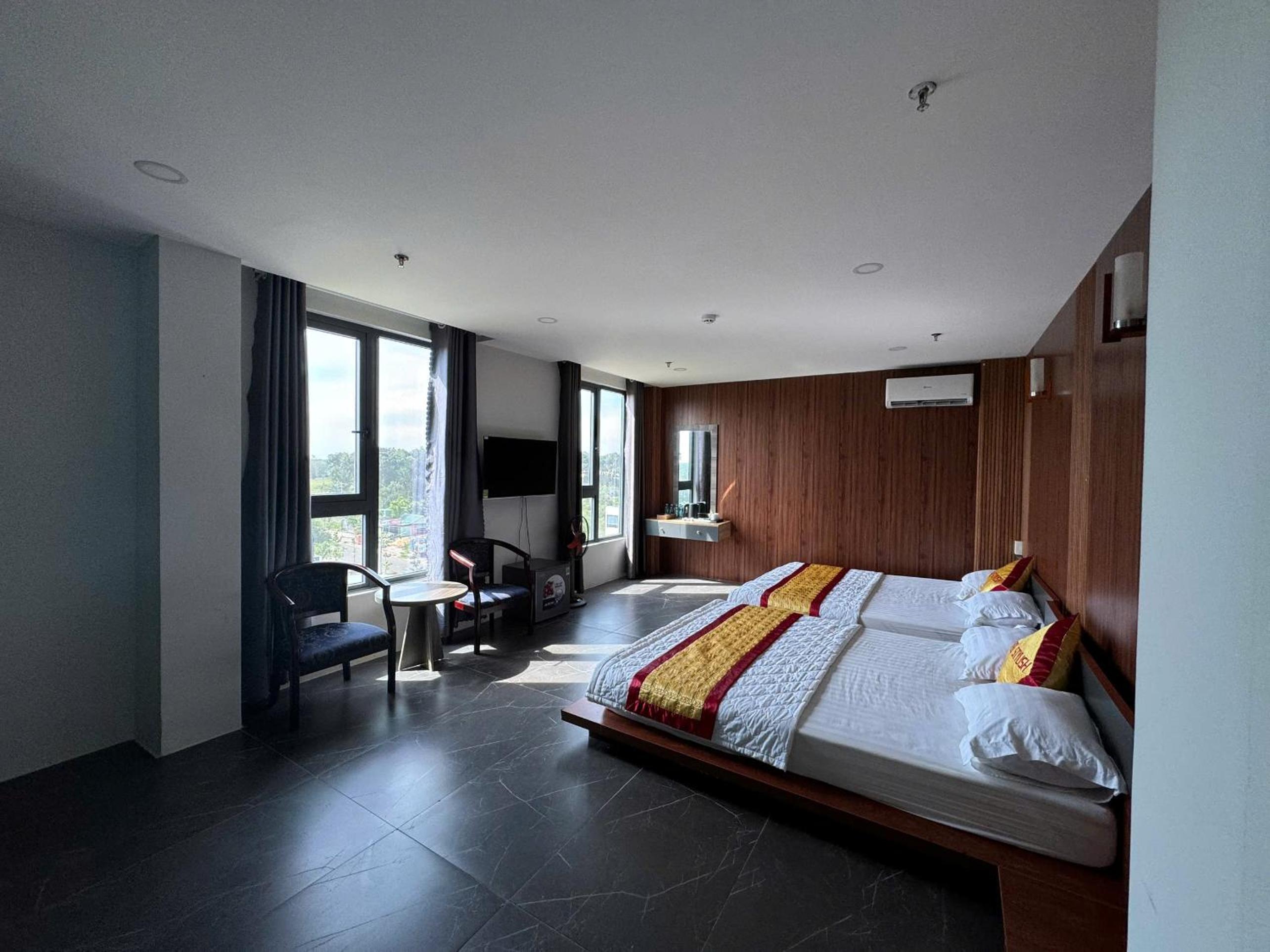 Large Double Room photo 3