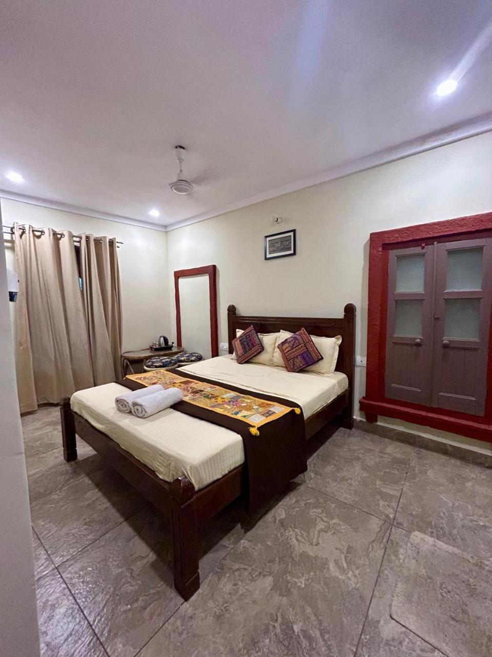 Standard Double Room with Fan - Photo 6