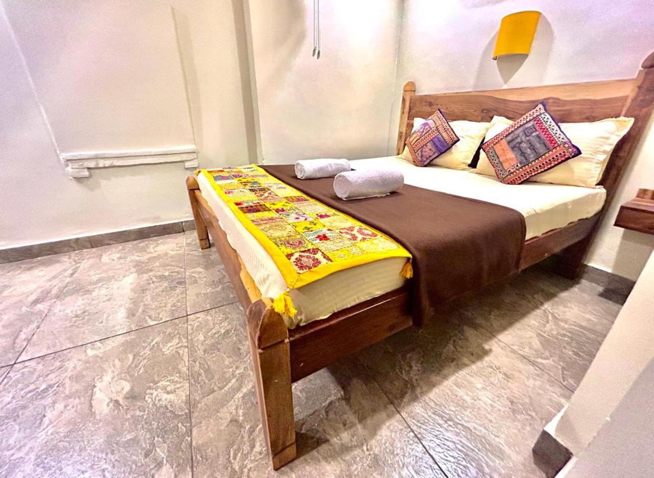 Standard Double Room with Fan - Photo 5