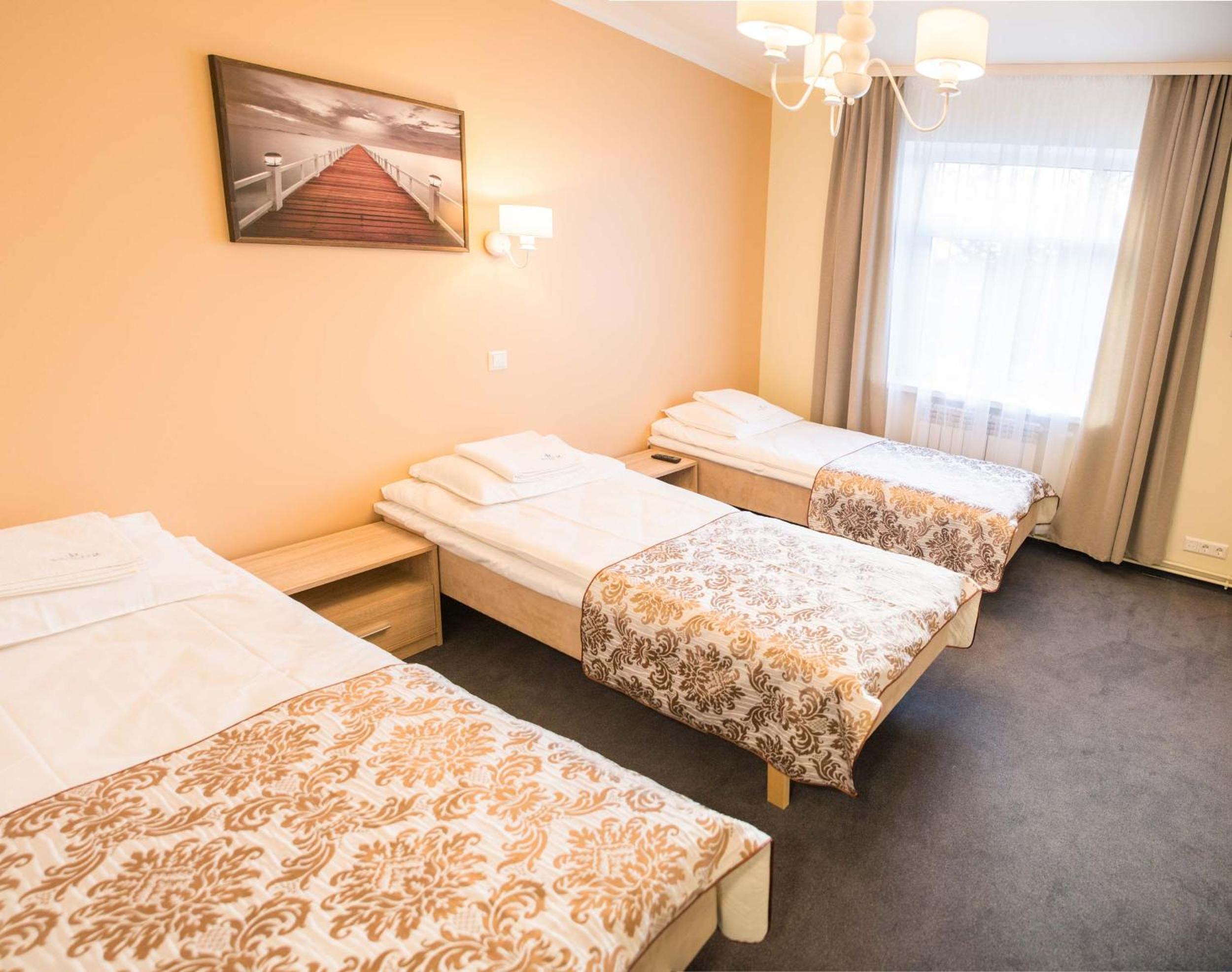 Standard Triple Room - Photo 7
