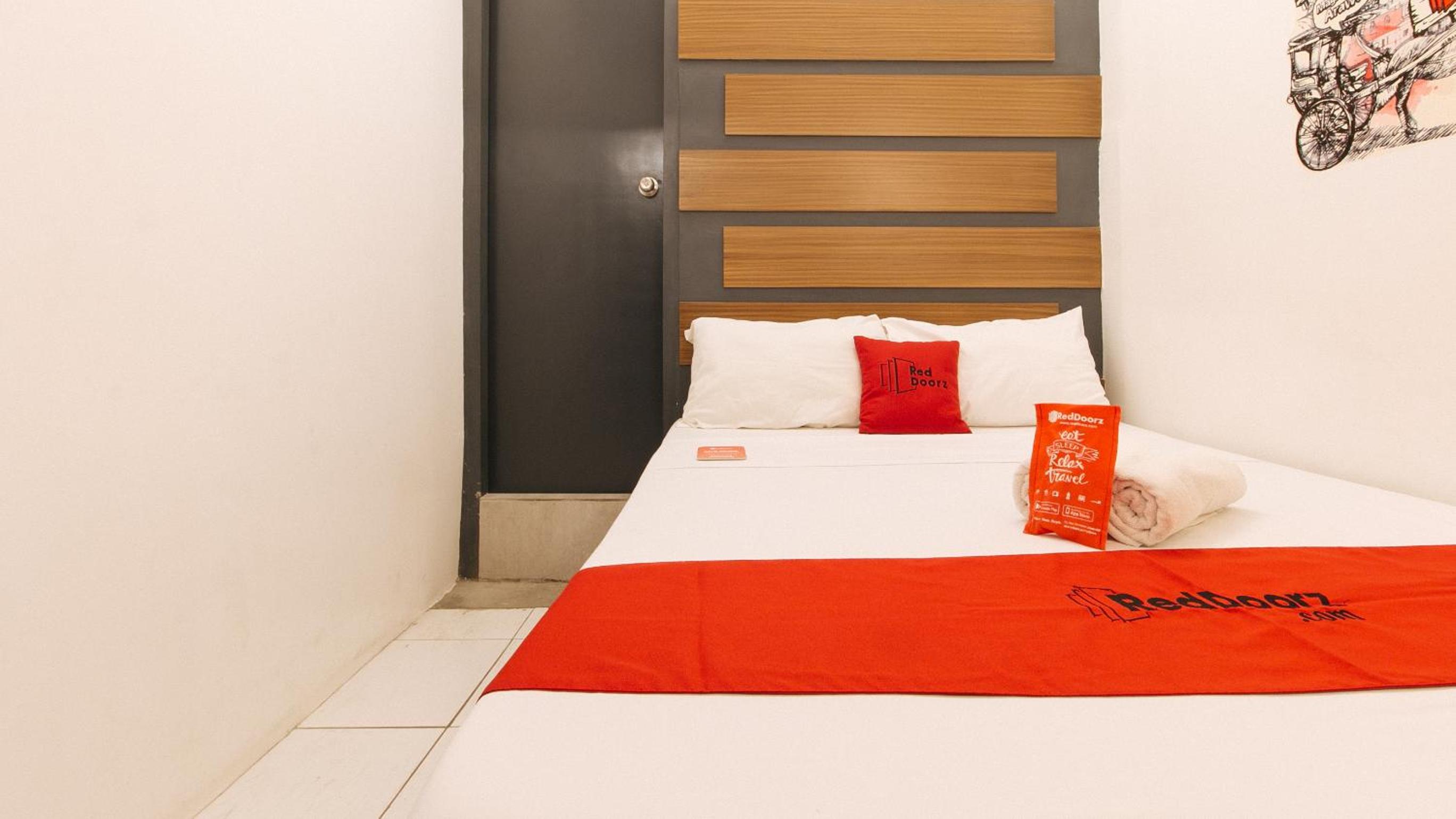 Deluxe Room - Photo 9