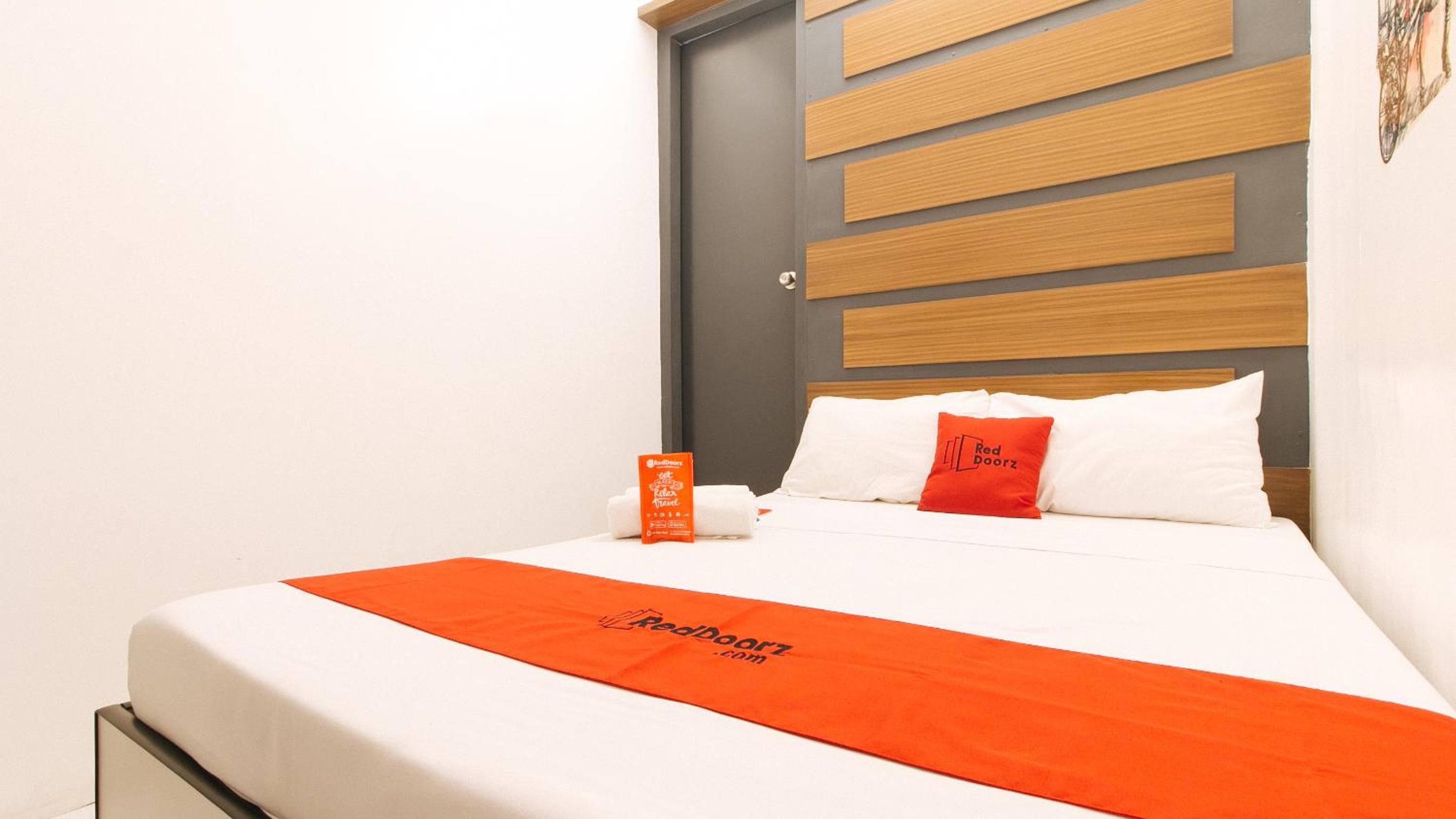 Deluxe Room - Photo 7