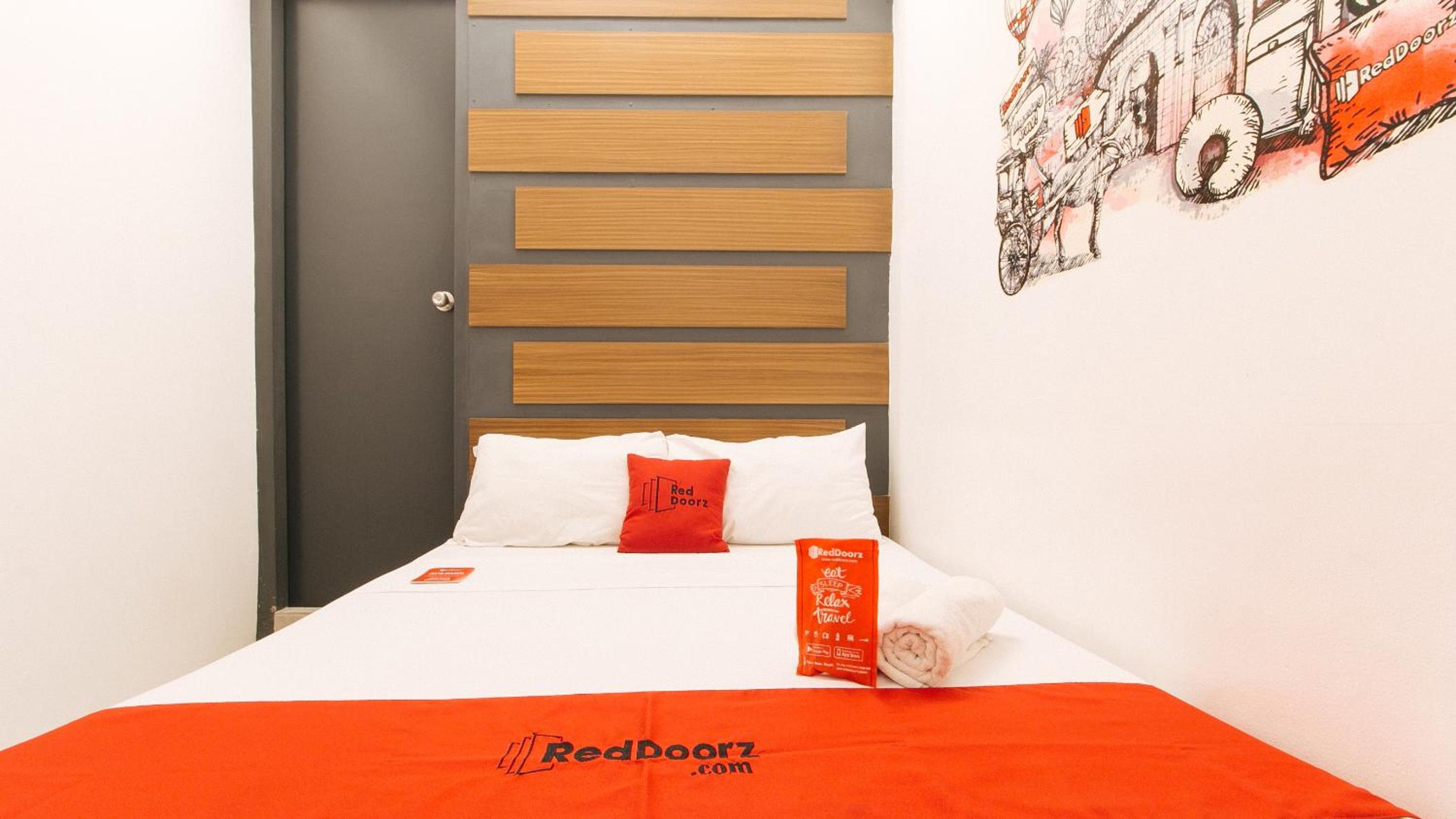 Deluxe Room - Photo 5