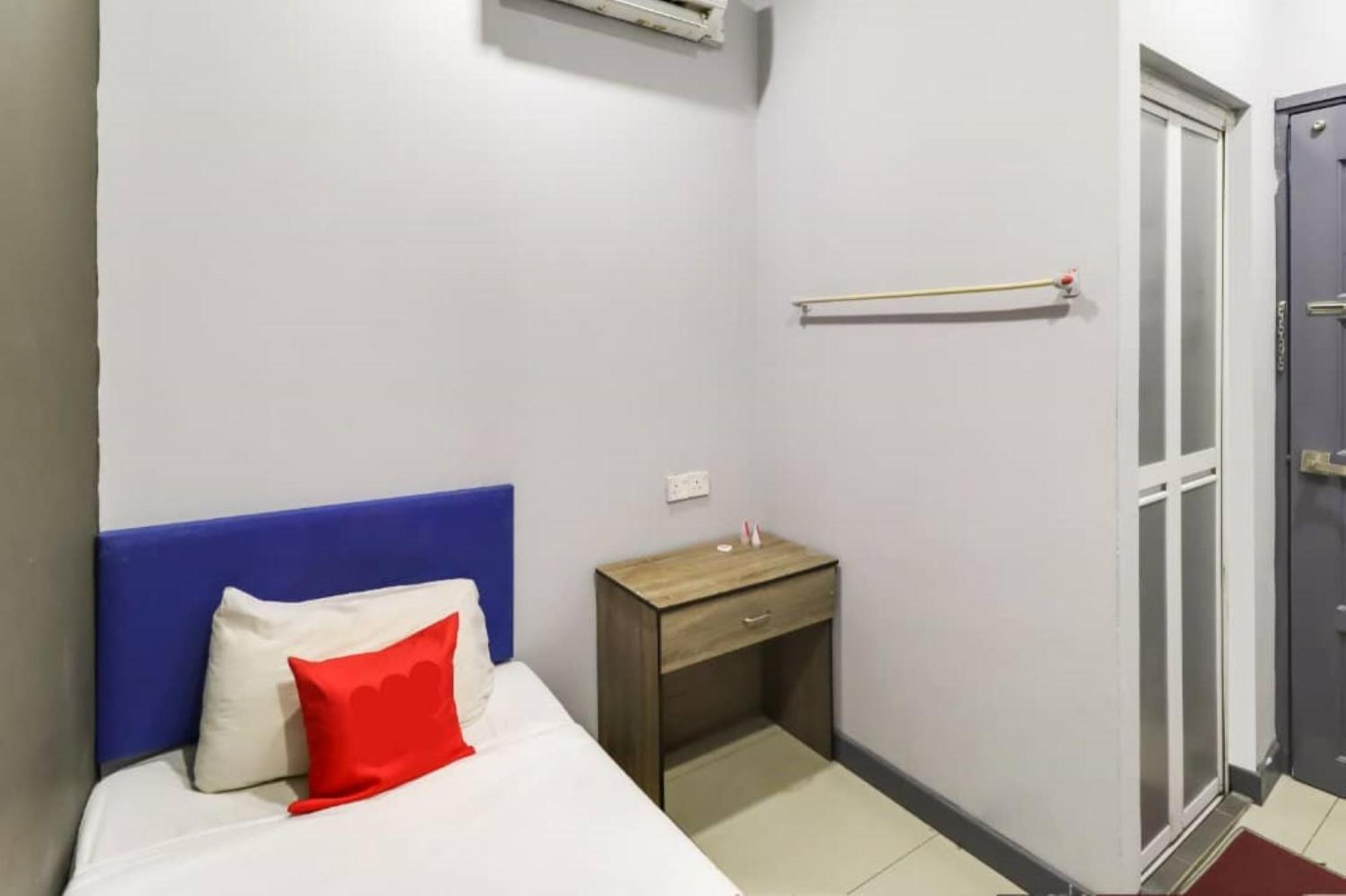 Single Room photo 2