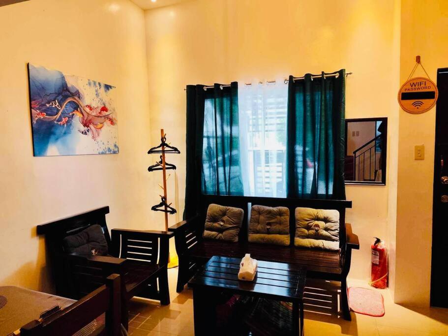 One-Bedroom House photo 1