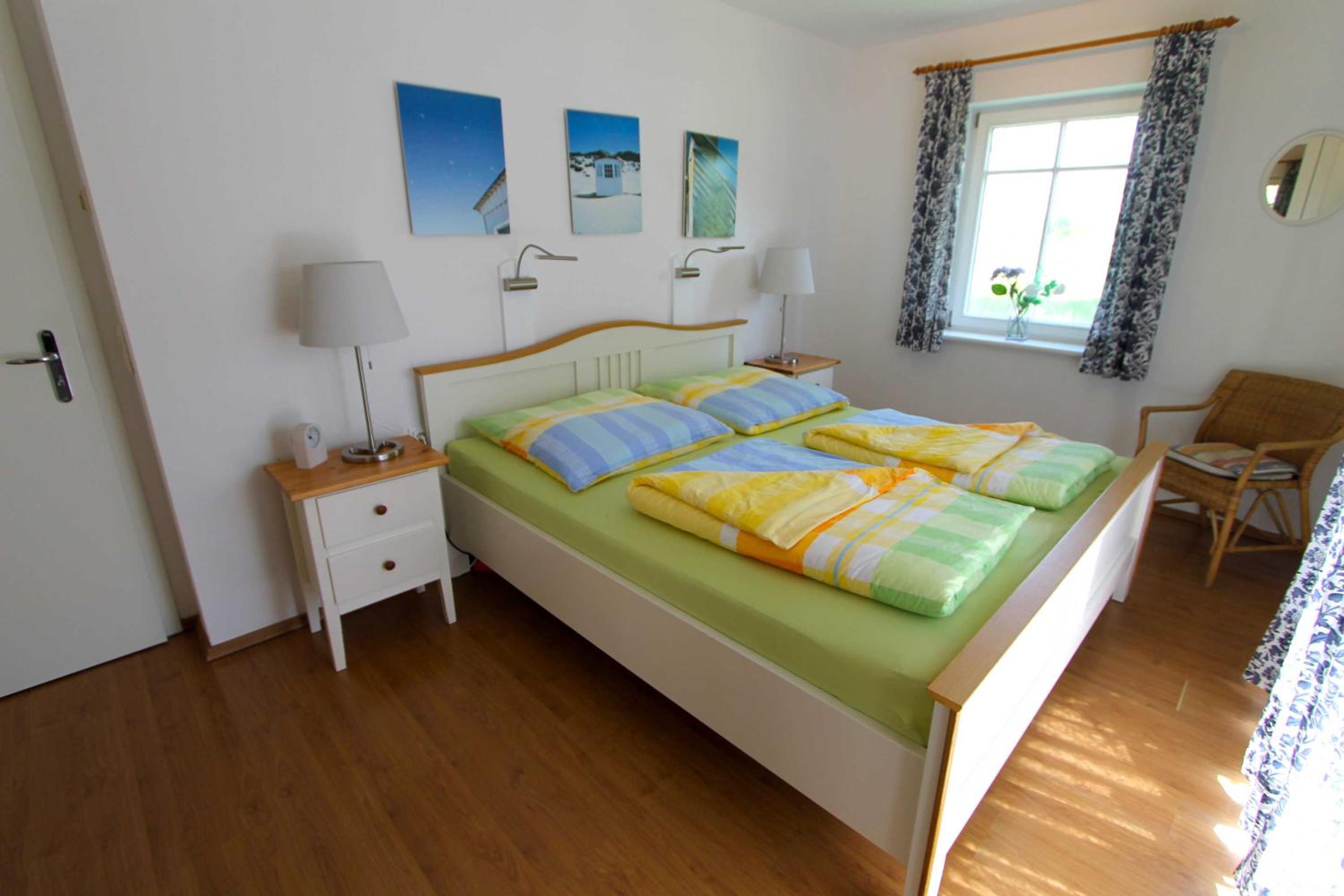 Three-Bedroom House photo 3