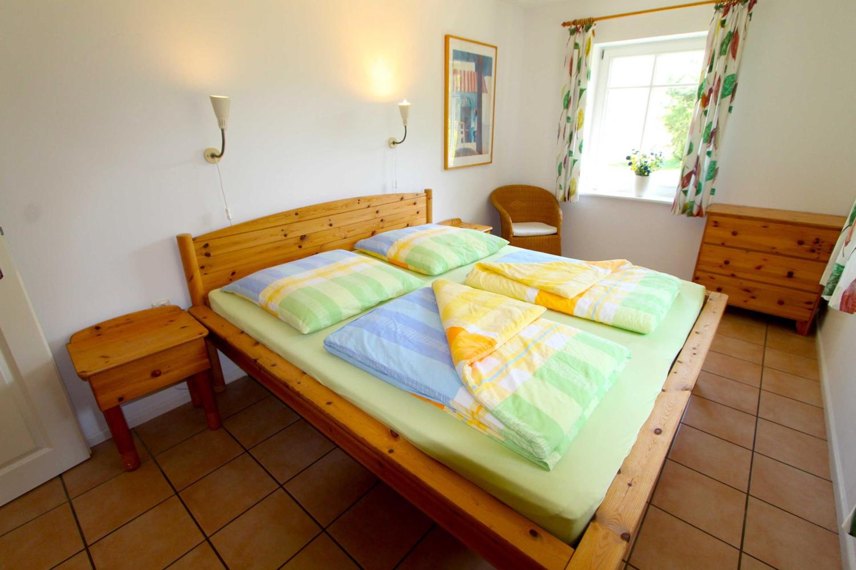 Three-Bedroom House photo 3