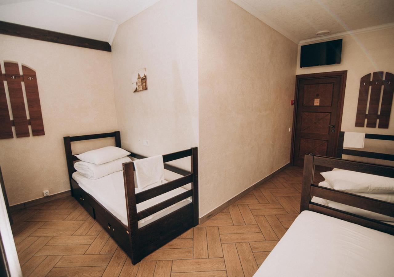 Economy Triple Room with Shared Bathroom