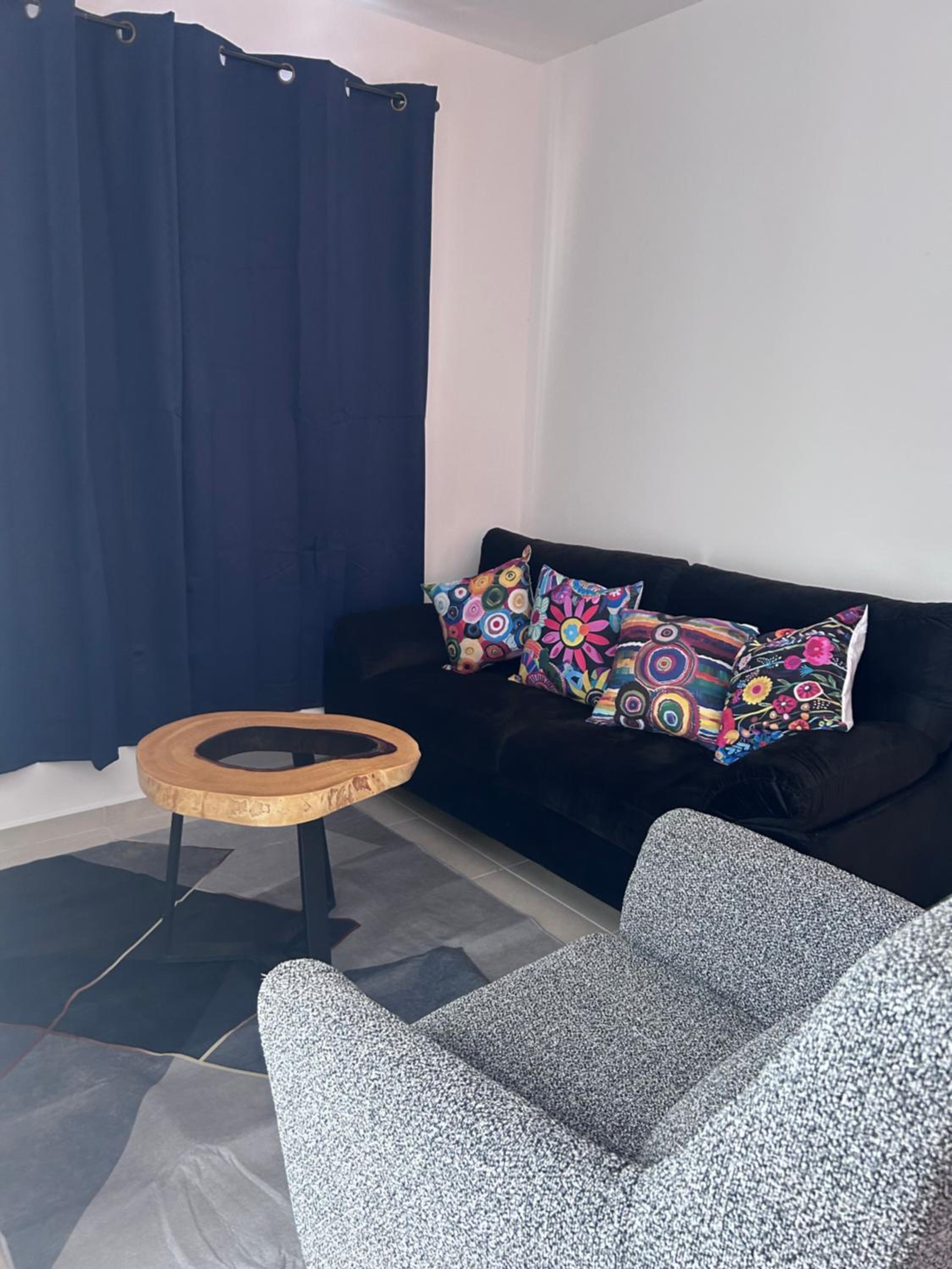 One-Bedroom House photo 2