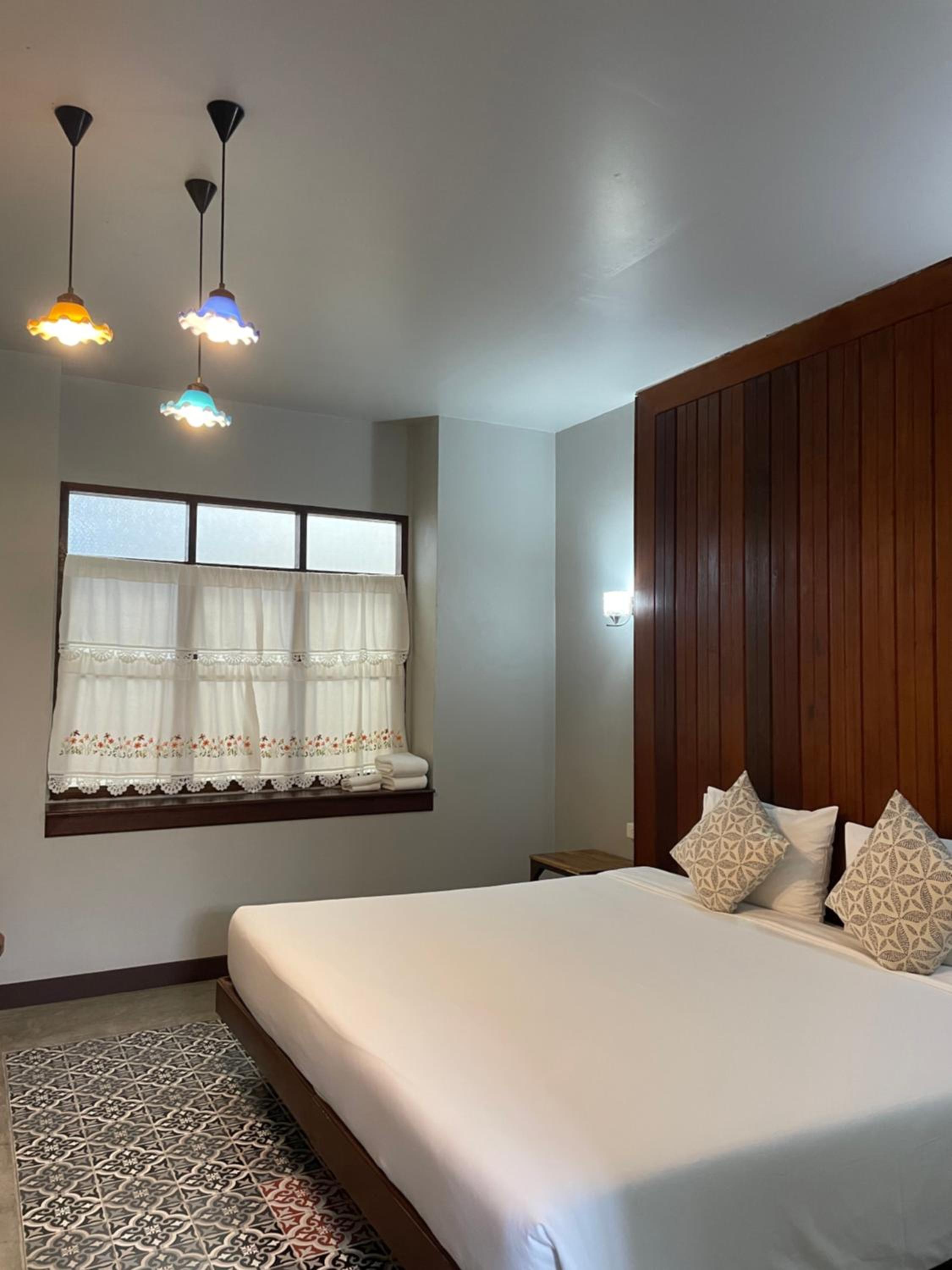 Standard King Room - Photo 1
