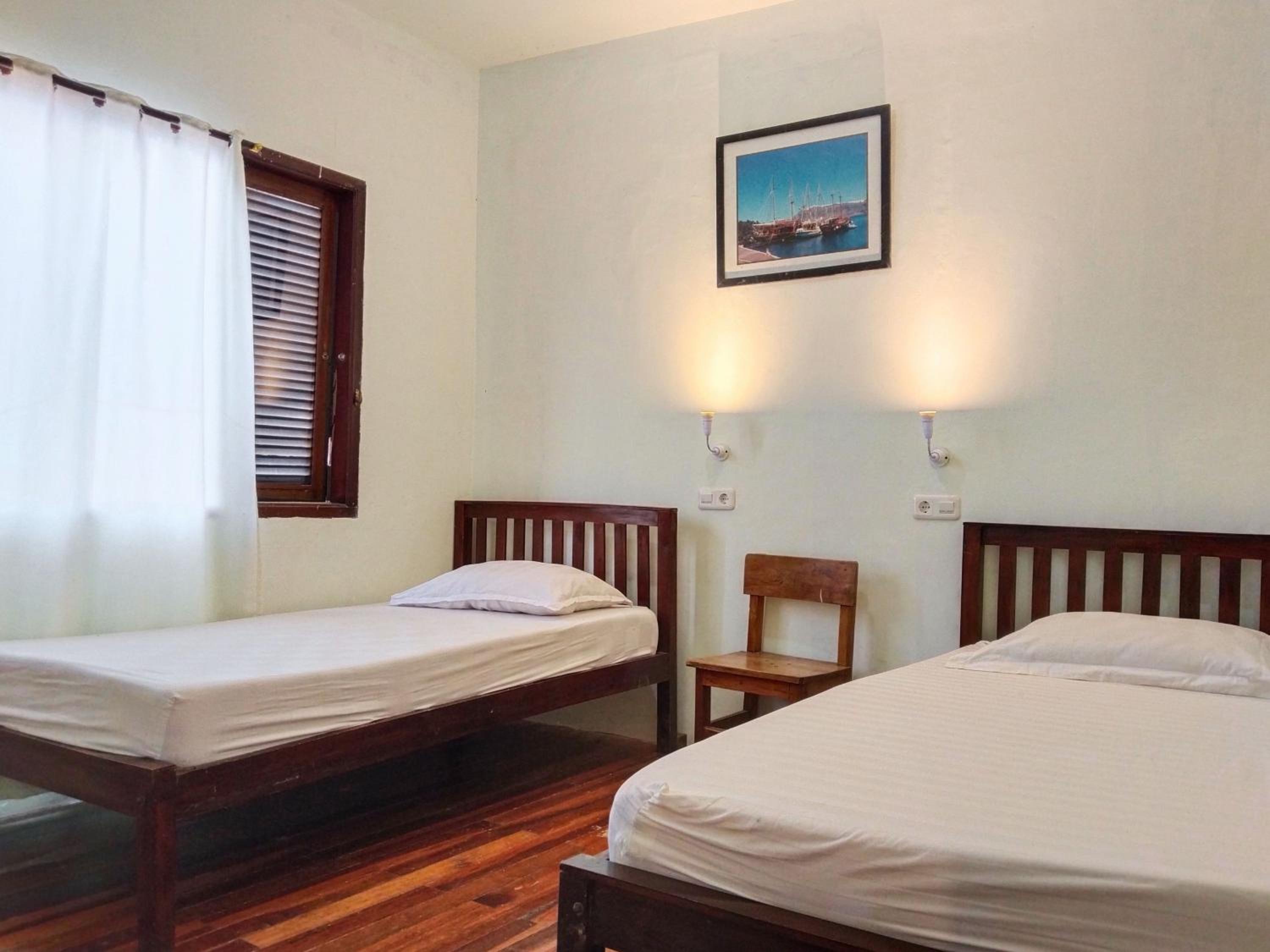 Economy Twin Room