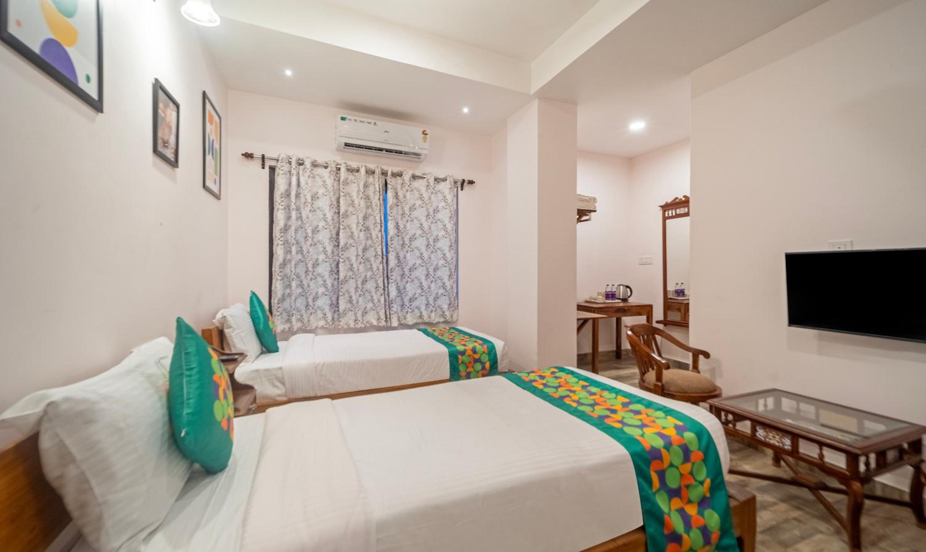 Standard Room photo 3
