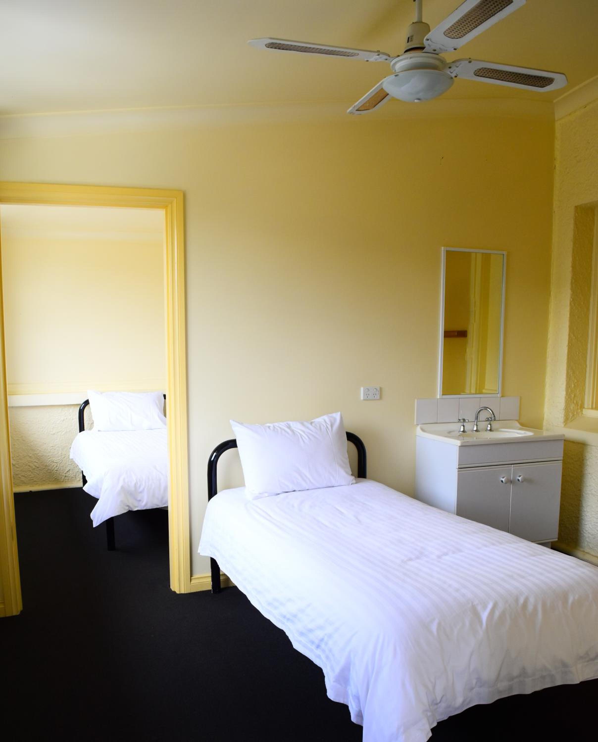 Quintuple Room with Shared Bathroom